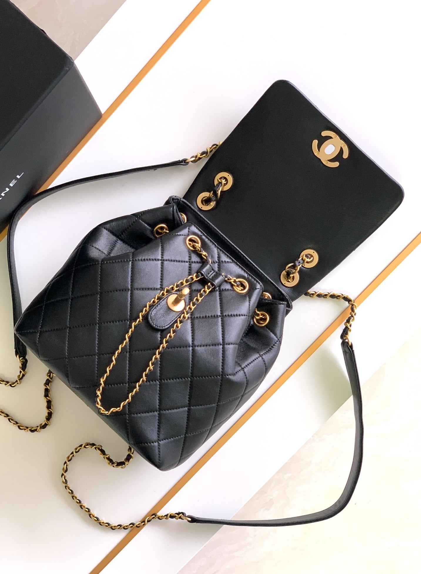 25 BACKPACK IN BLACK CALFSKIN GOLD HARDWARE
