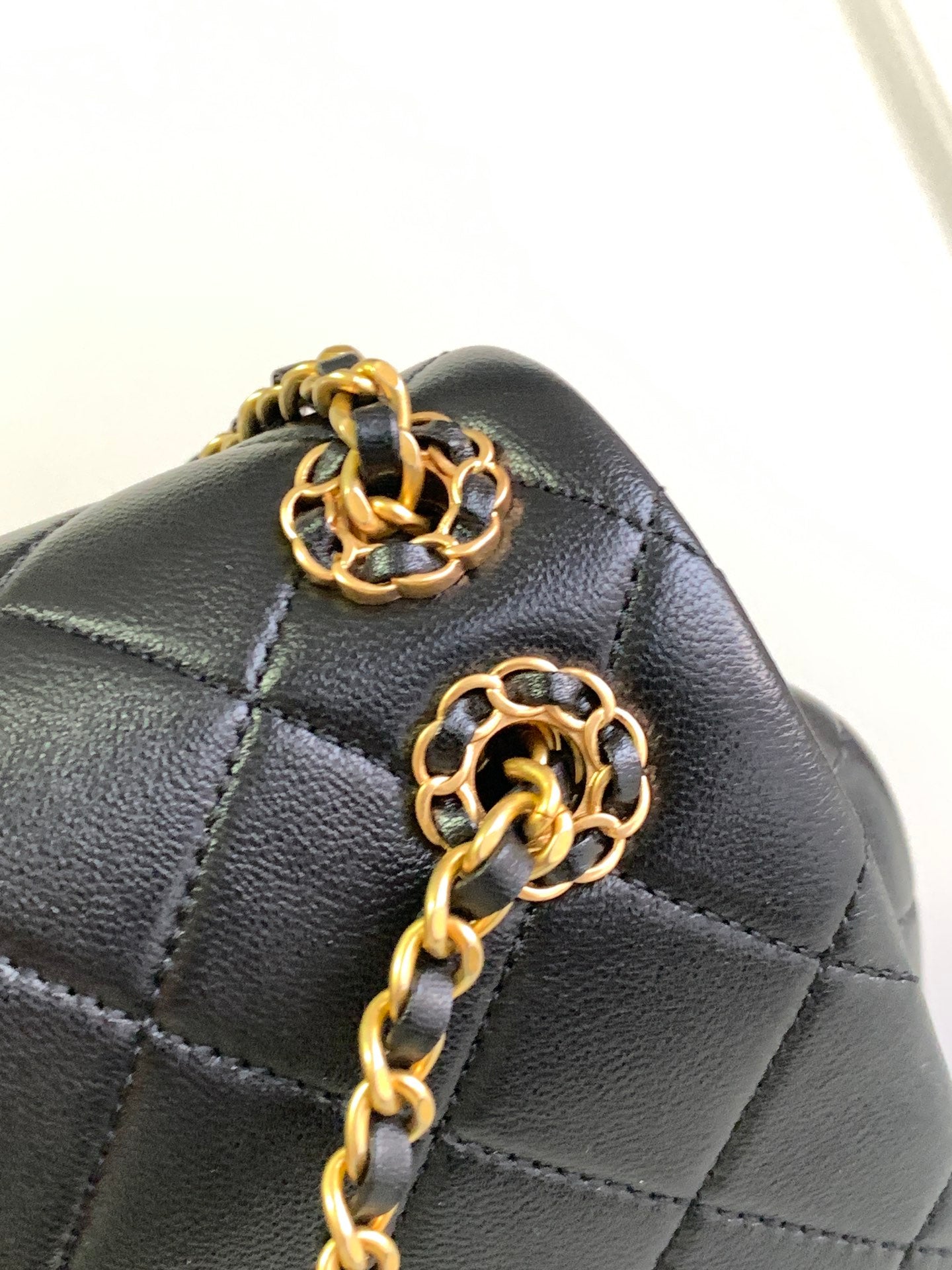25 BACKPACK IN BLACK CALFSKIN GOLD HARDWARE