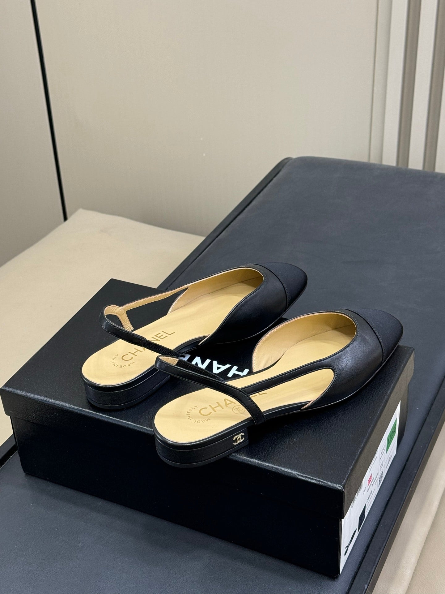 Classic Slingback Black Beige Goatskin Black Grosgrain 282286