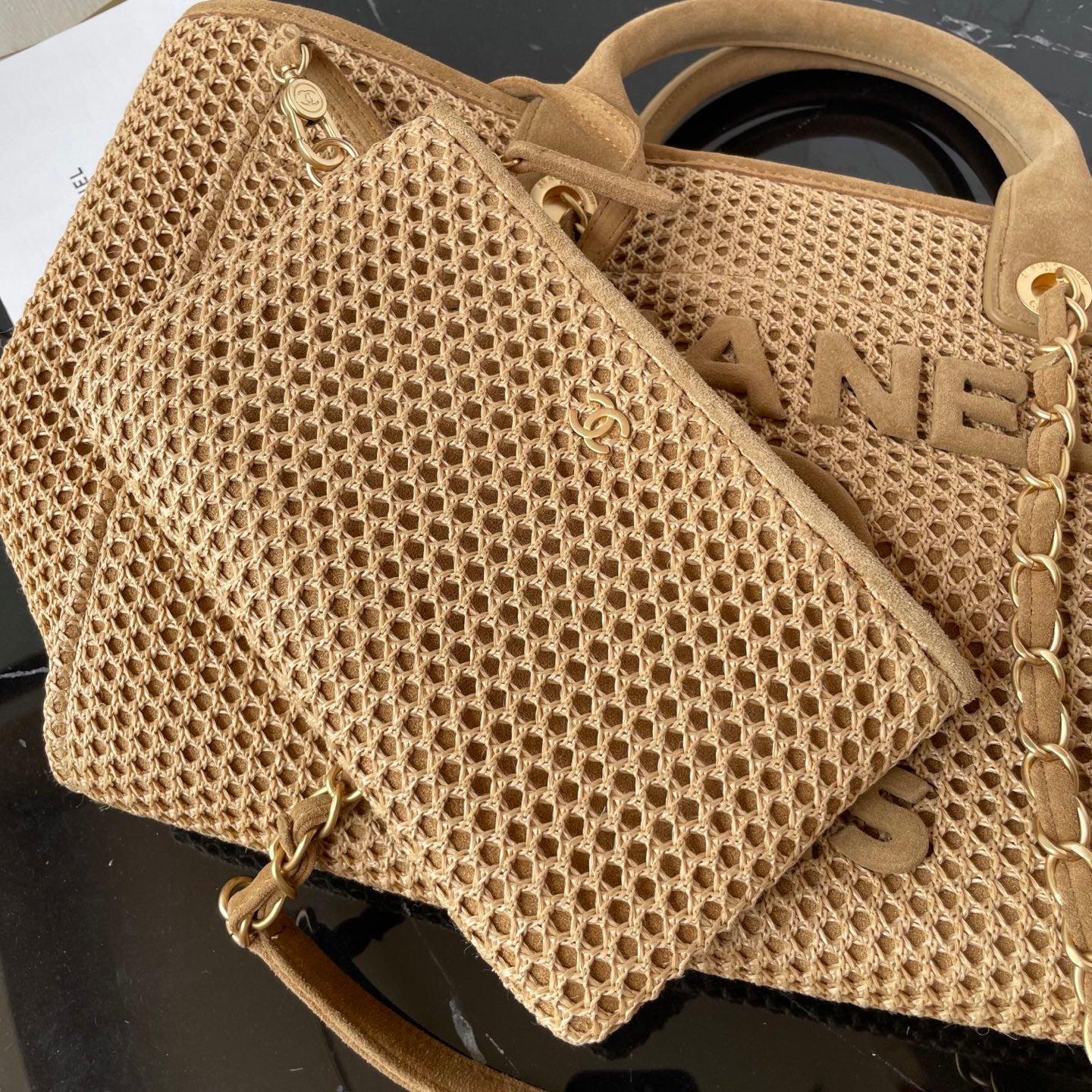 25 Deauville Tote Bag 34cm Beige Crochet Suede