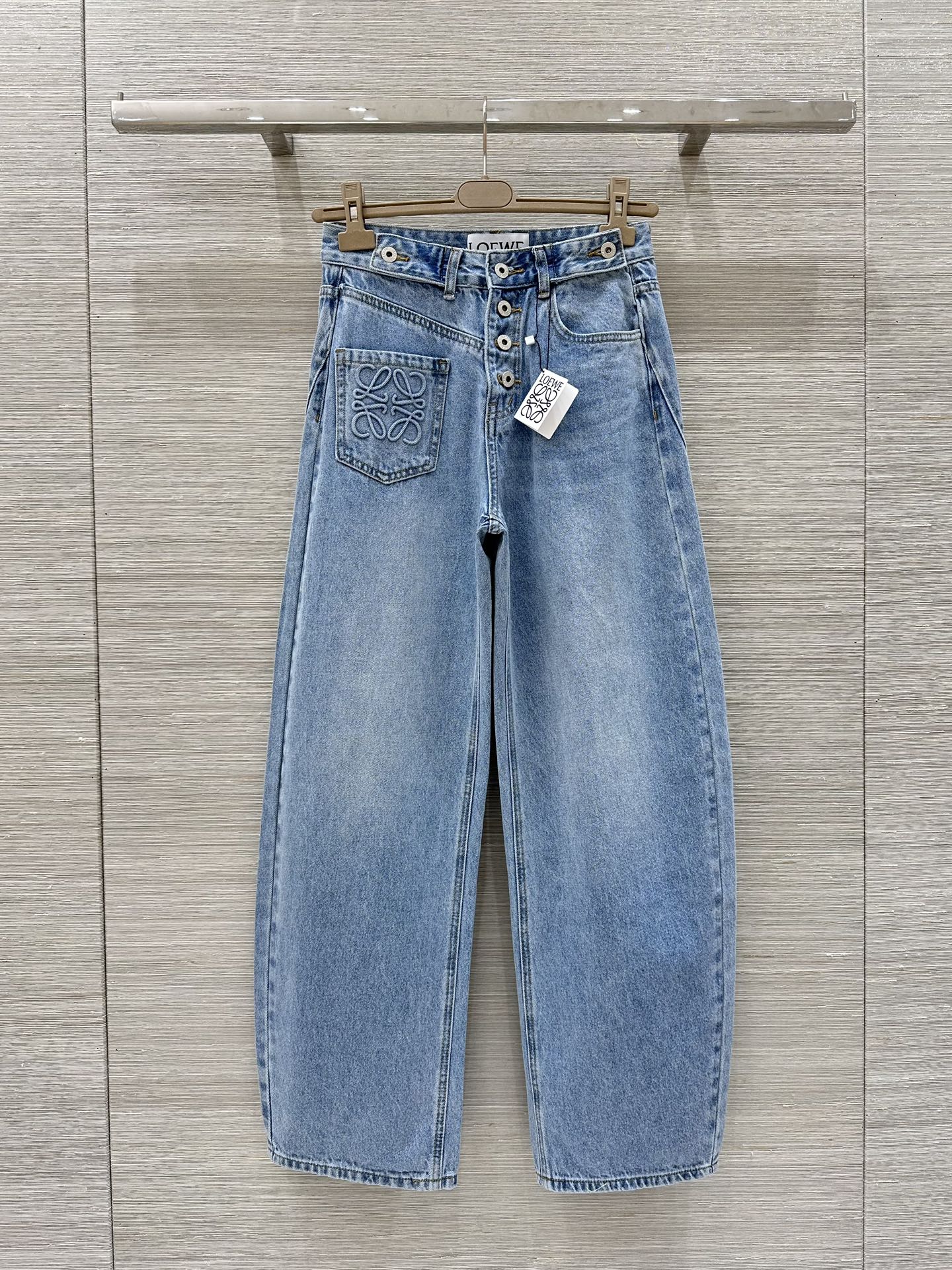 25 Pocket Embossed Letter Straight Jeans Blue Cotton