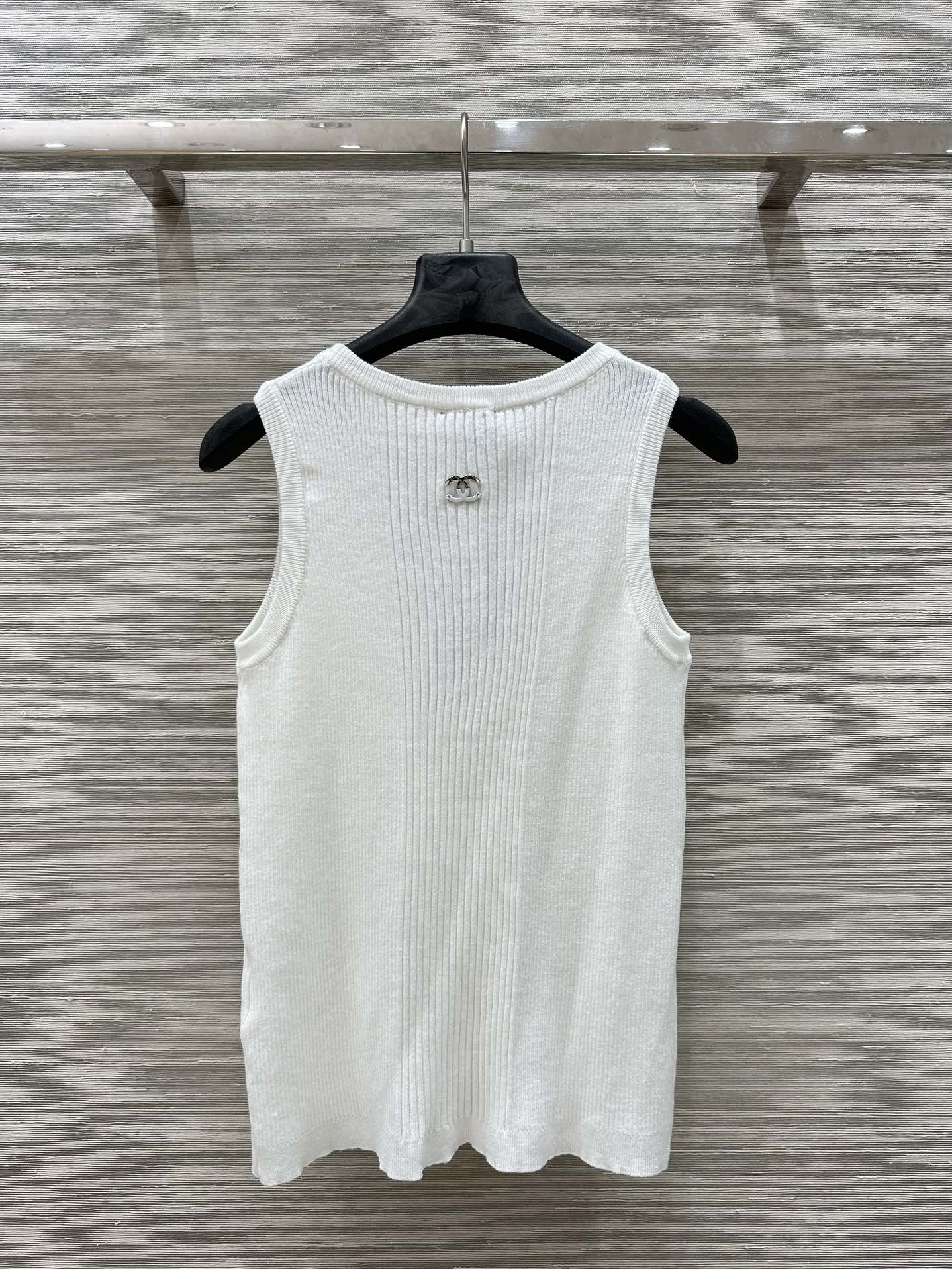 25 autumn and winter new product heart logo intarsia knitted vest