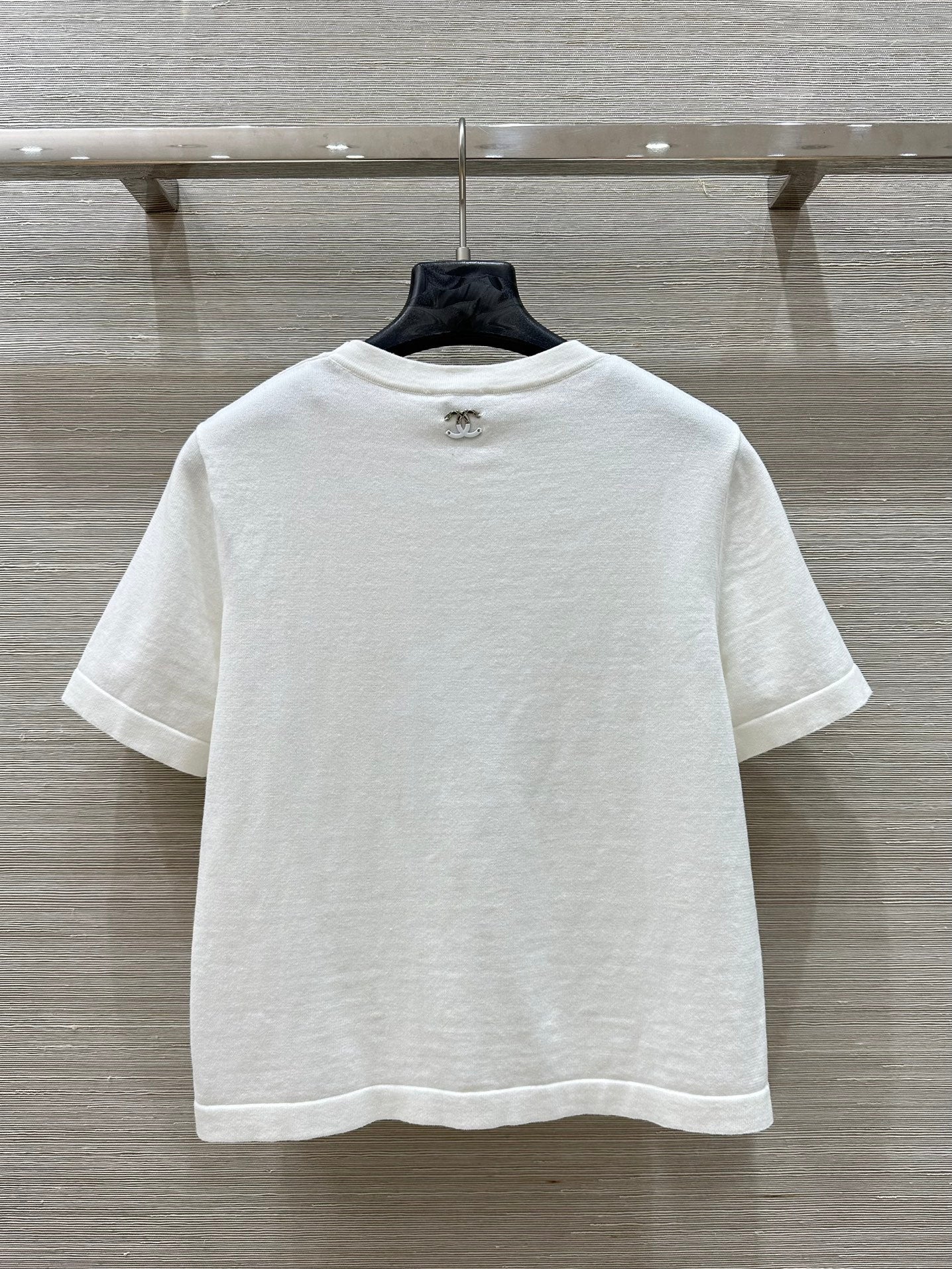25 new products, love double C knitted short-sleeved top