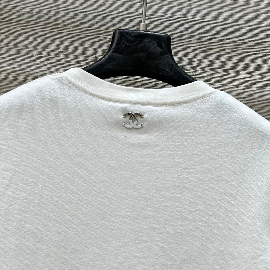 25 new products, love double C knitted short-sleeved top