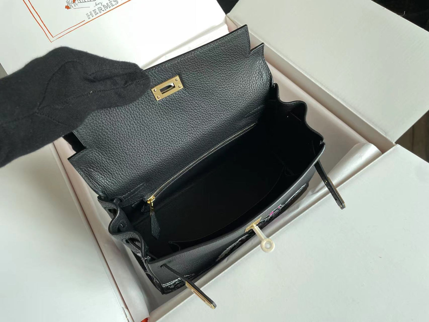 BAG IN BLACK CALFSKIN WITH WHITE STICKER (MADE - TO - ODER)