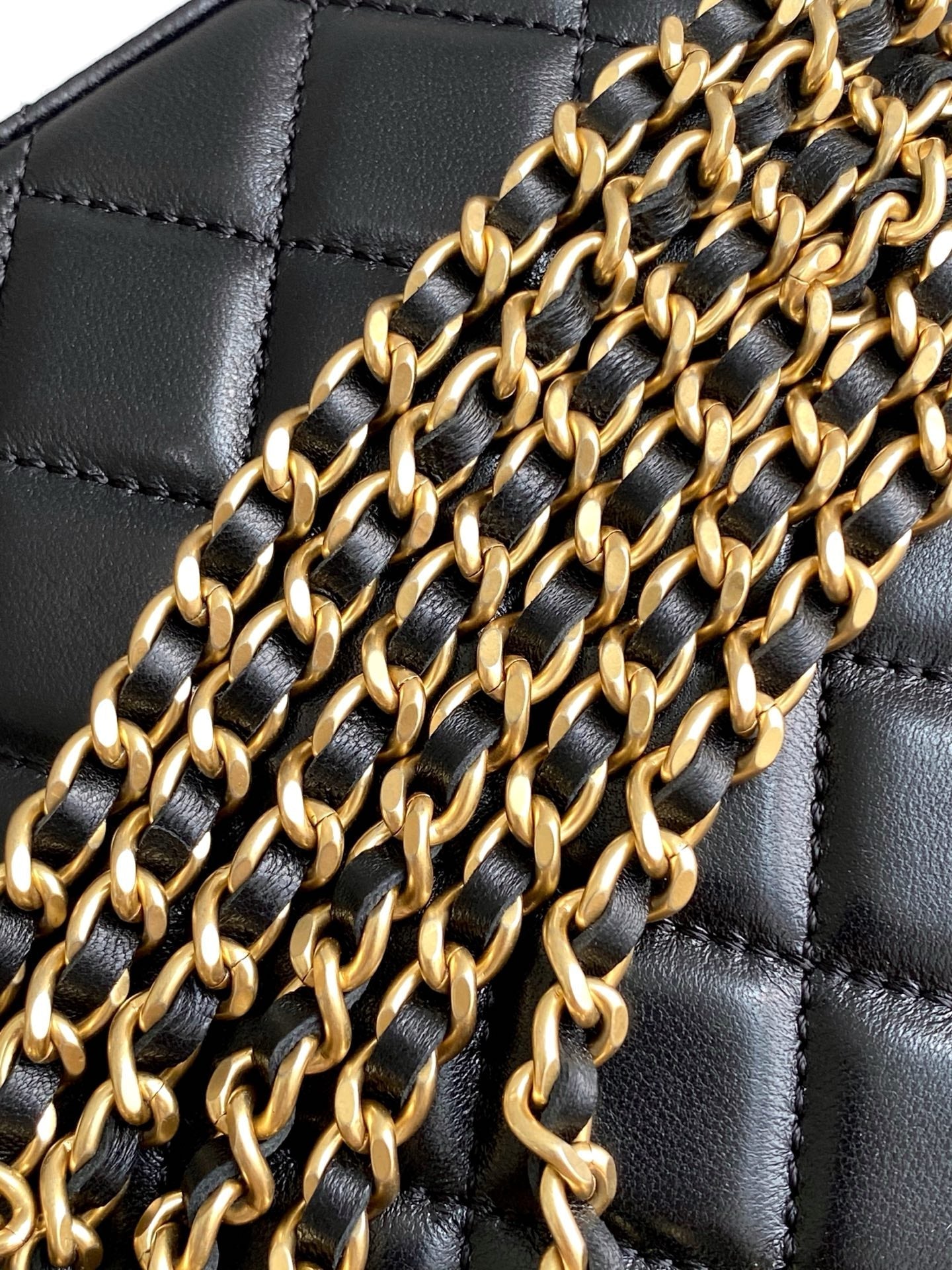25A Clutch With Chain 18cm Black Suede Calfskin