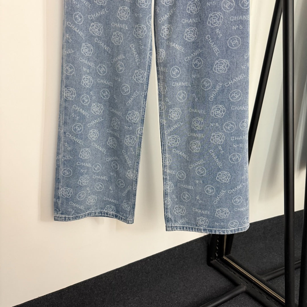 25 Camellia logo letter print high waisted straight leg denim pants