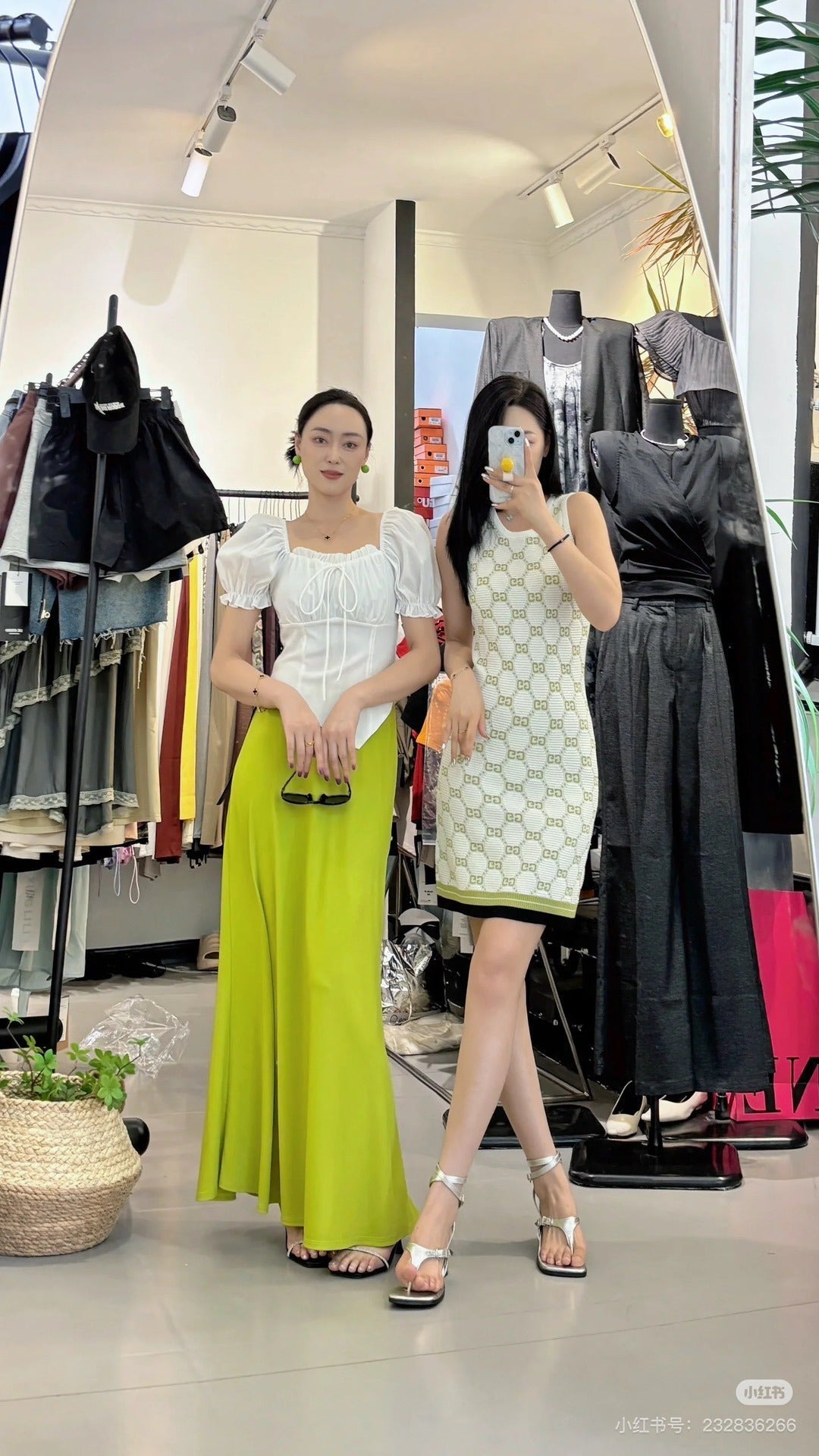 G 25 Appliquéd full print casual knit dress