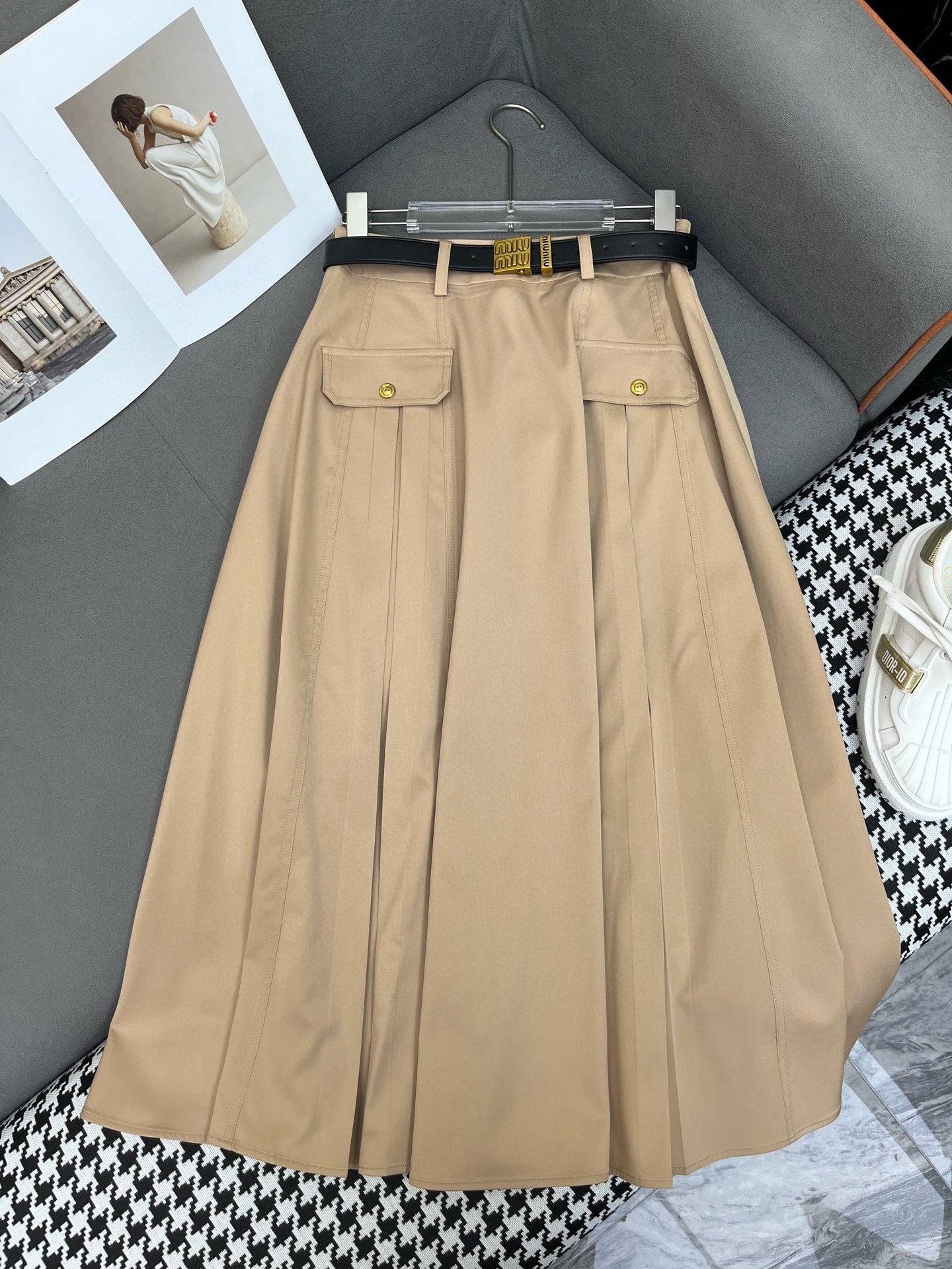 25 New Work Style Short Top + Skirt with Belt Set