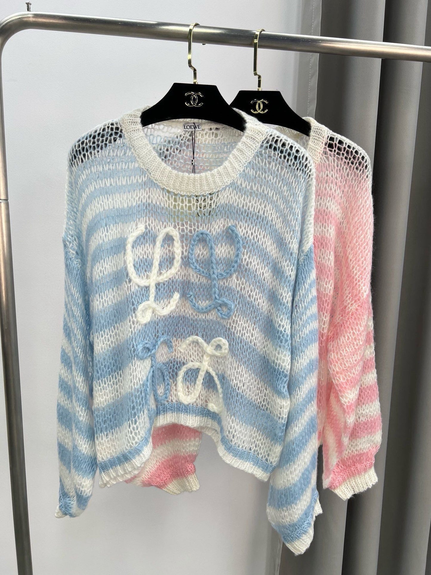 25 Seahorse hair long-sleeved sweater