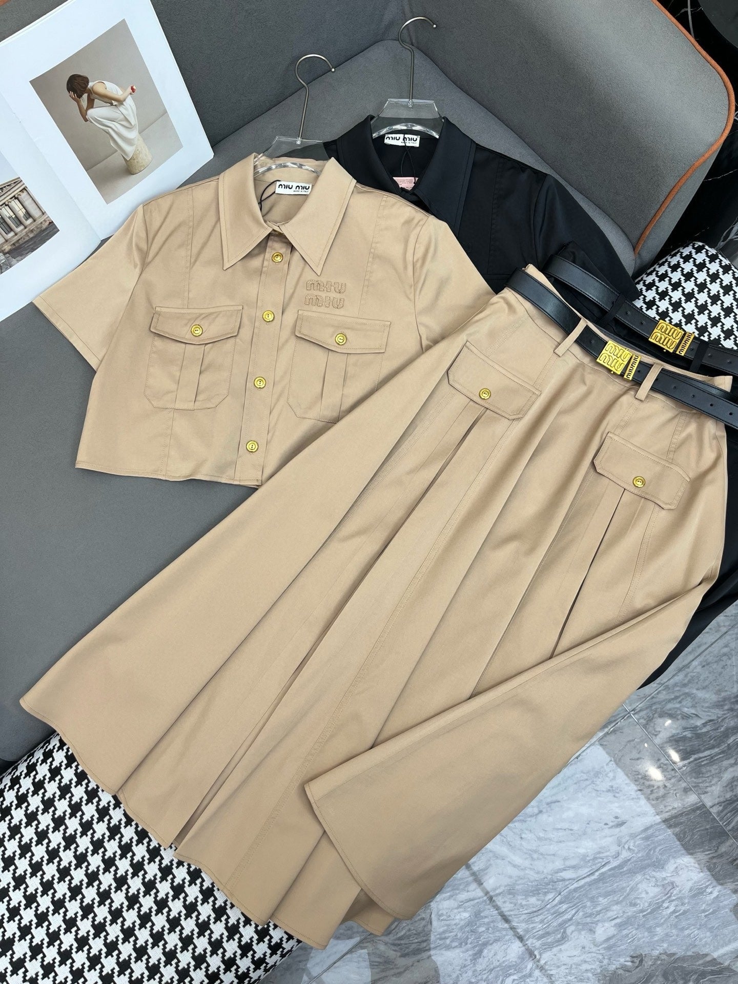 25 New Work Style Short Top + Skirt with Belt Set