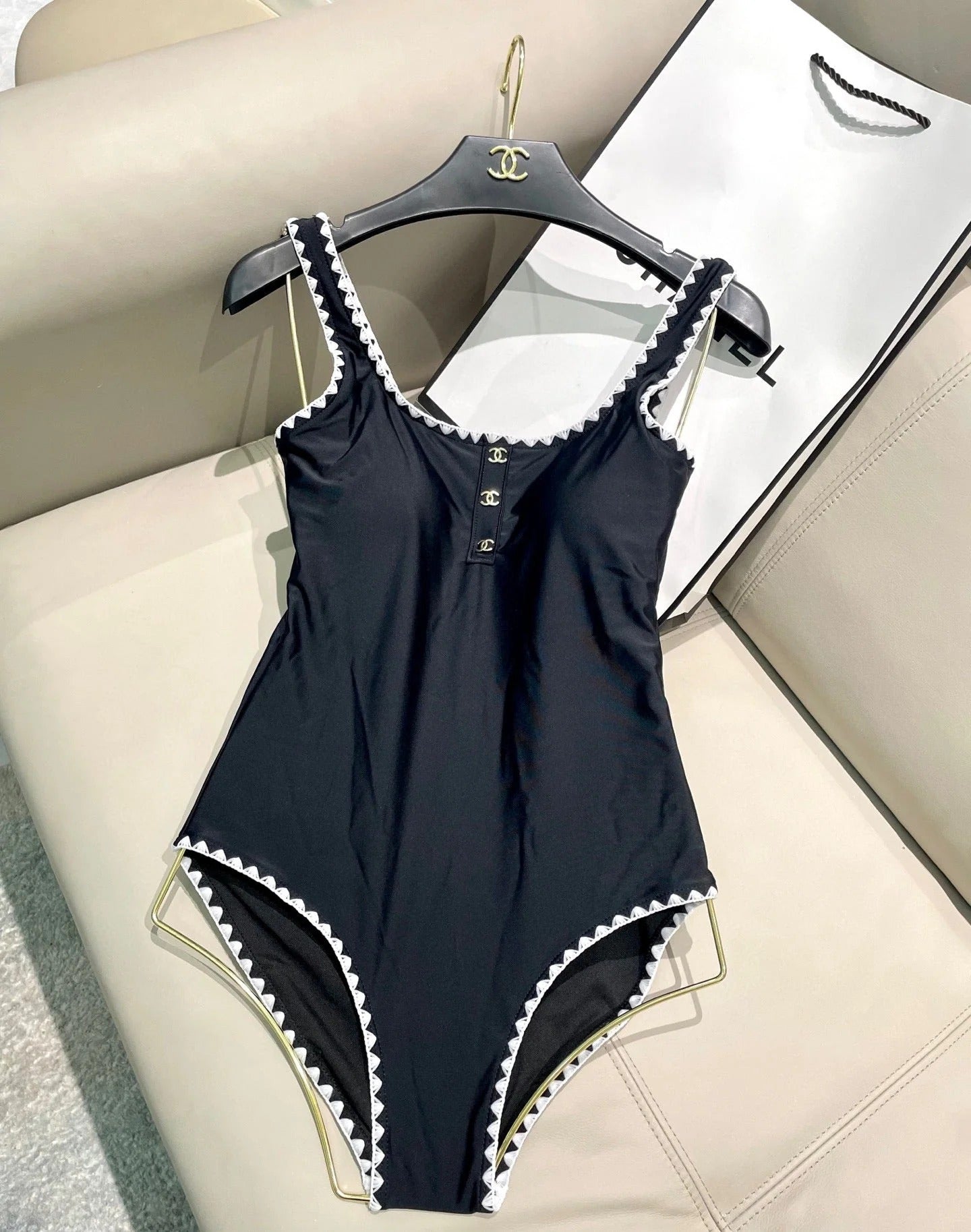 BIKINI SWIMSUIT SET IN BLACK AND WHITE TRIM 622173