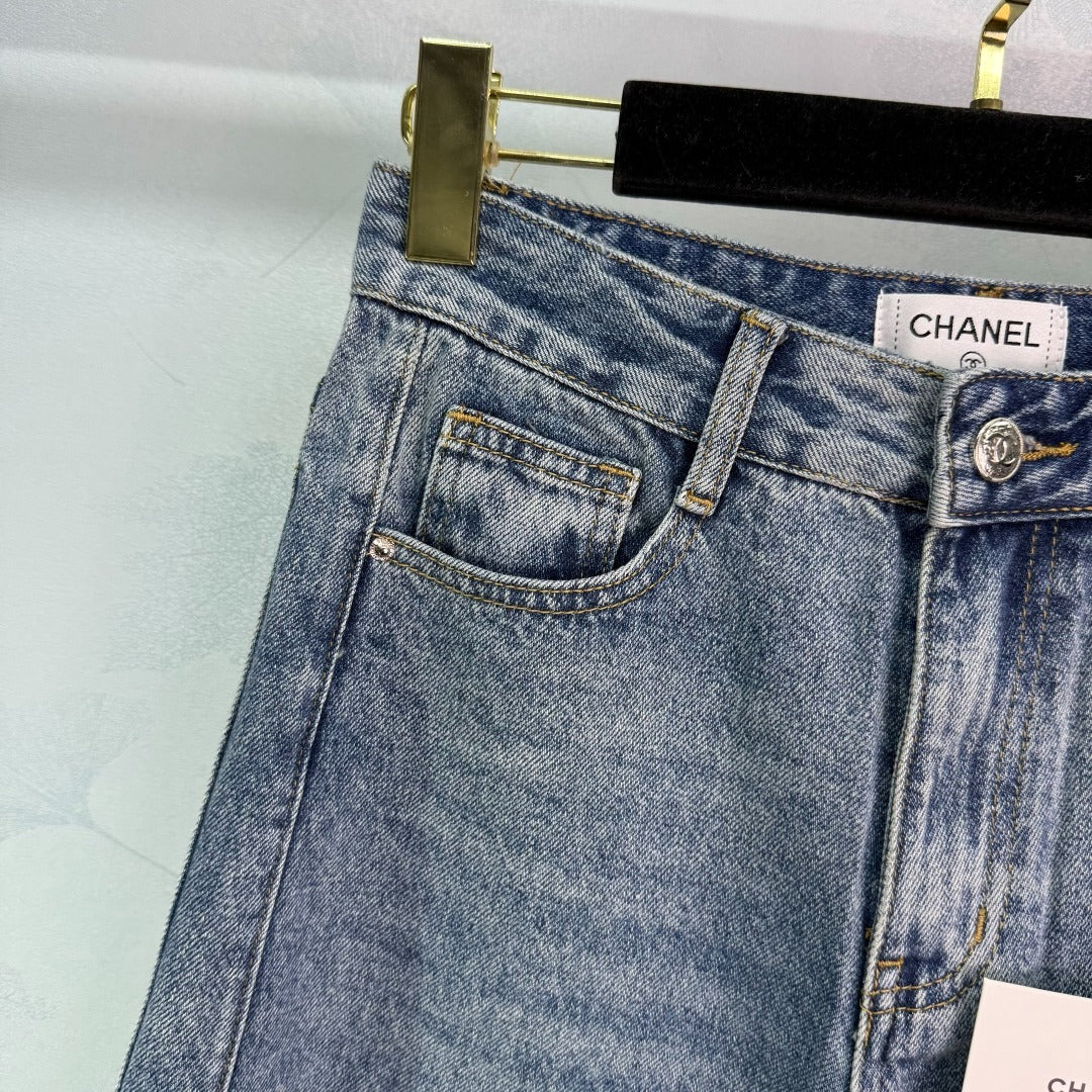 25 Spring and Summer New Products Wide-leg Jeans,