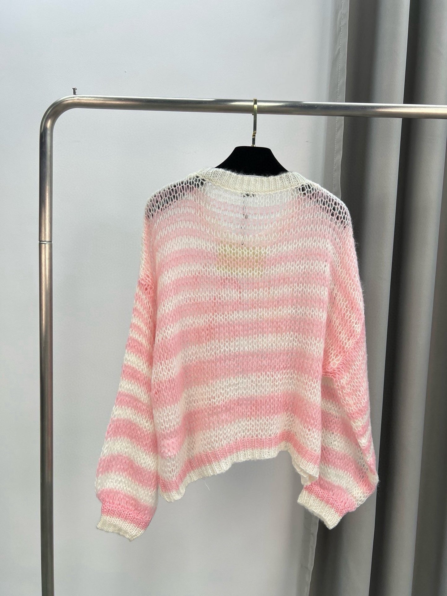 25 Seahorse hair long-sleeved sweater