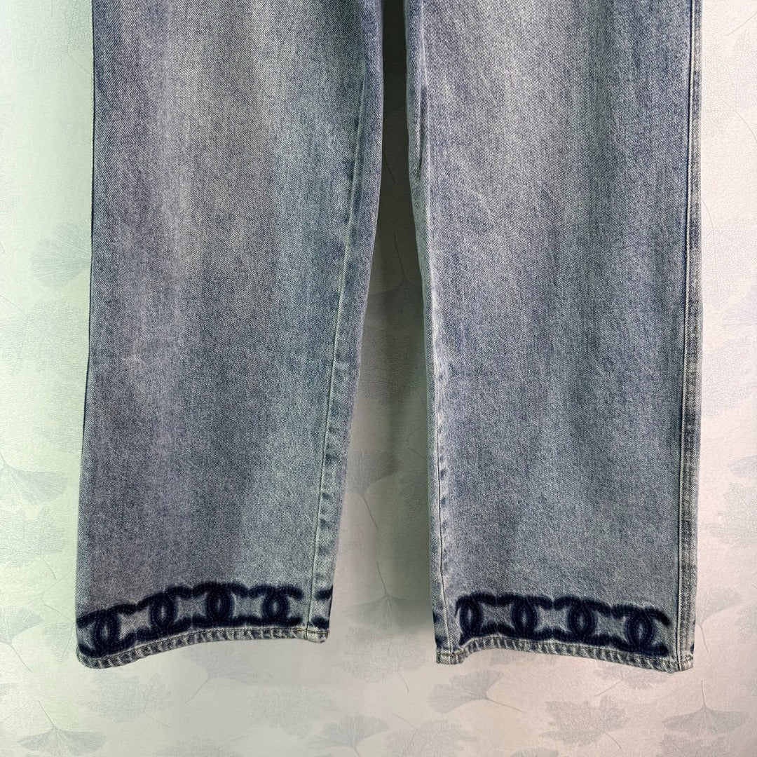 25 Spring and Summer New Products Wide-leg Jeans,