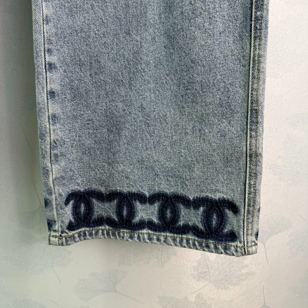 25 Spring and Summer New Products Wide-leg Jeans,