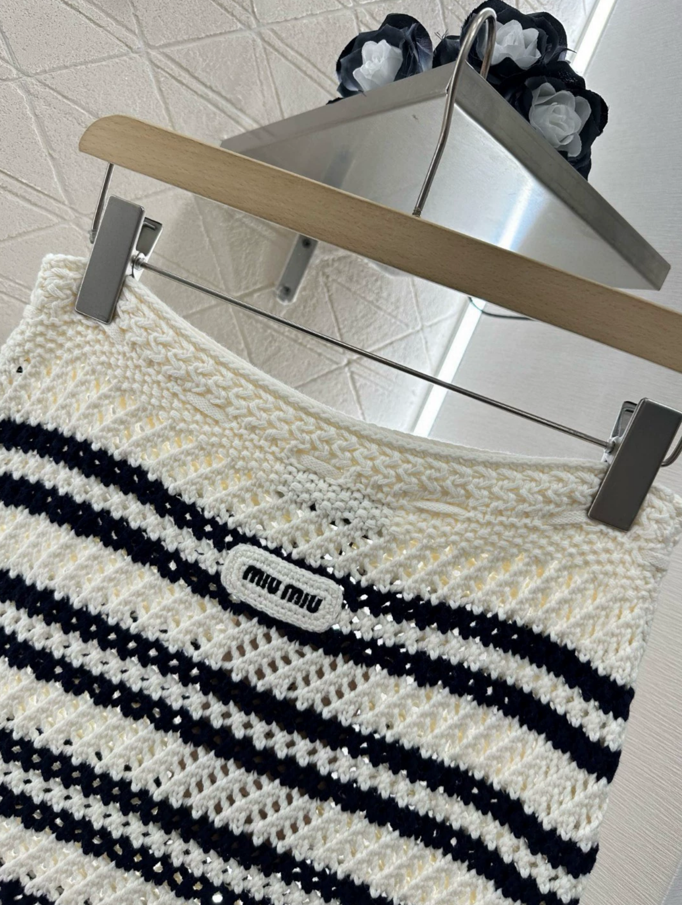 25 new hand-knitted short-sleeved cardigan and skirt suit