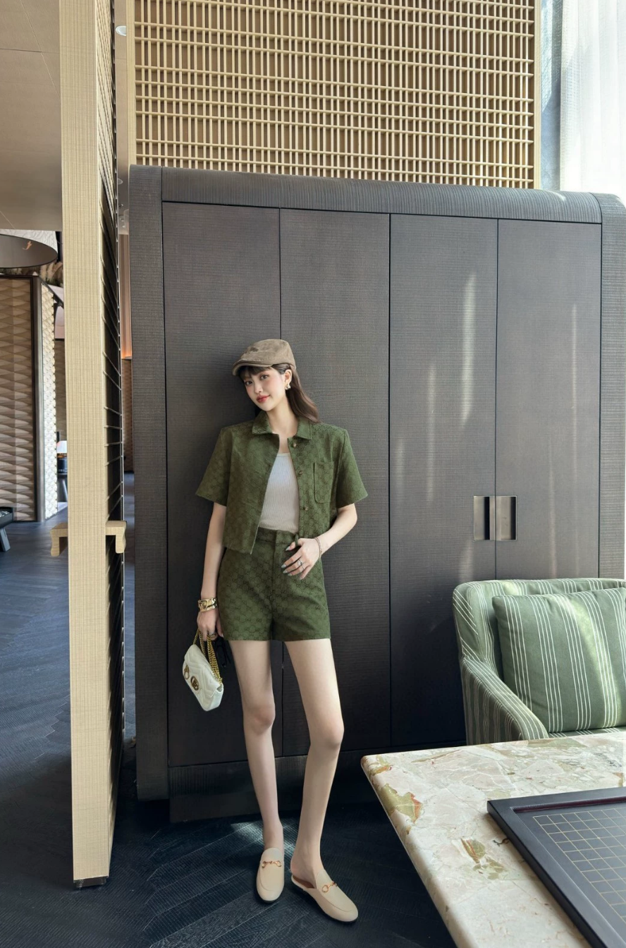 25 new letter jacquard belt lapel vest jacket suit