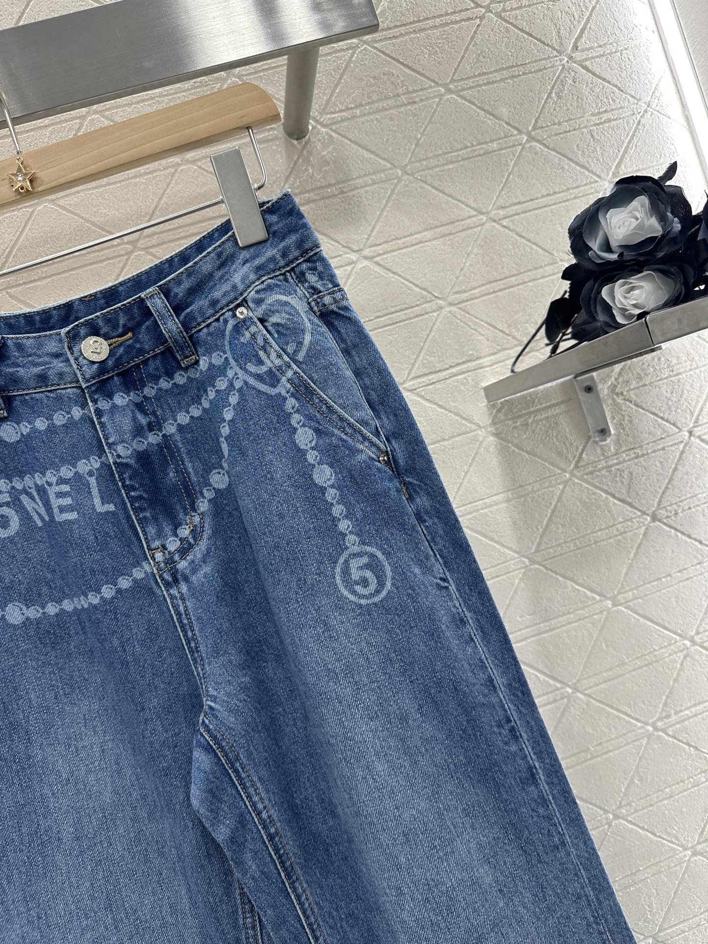 C 2025 new products Jeans