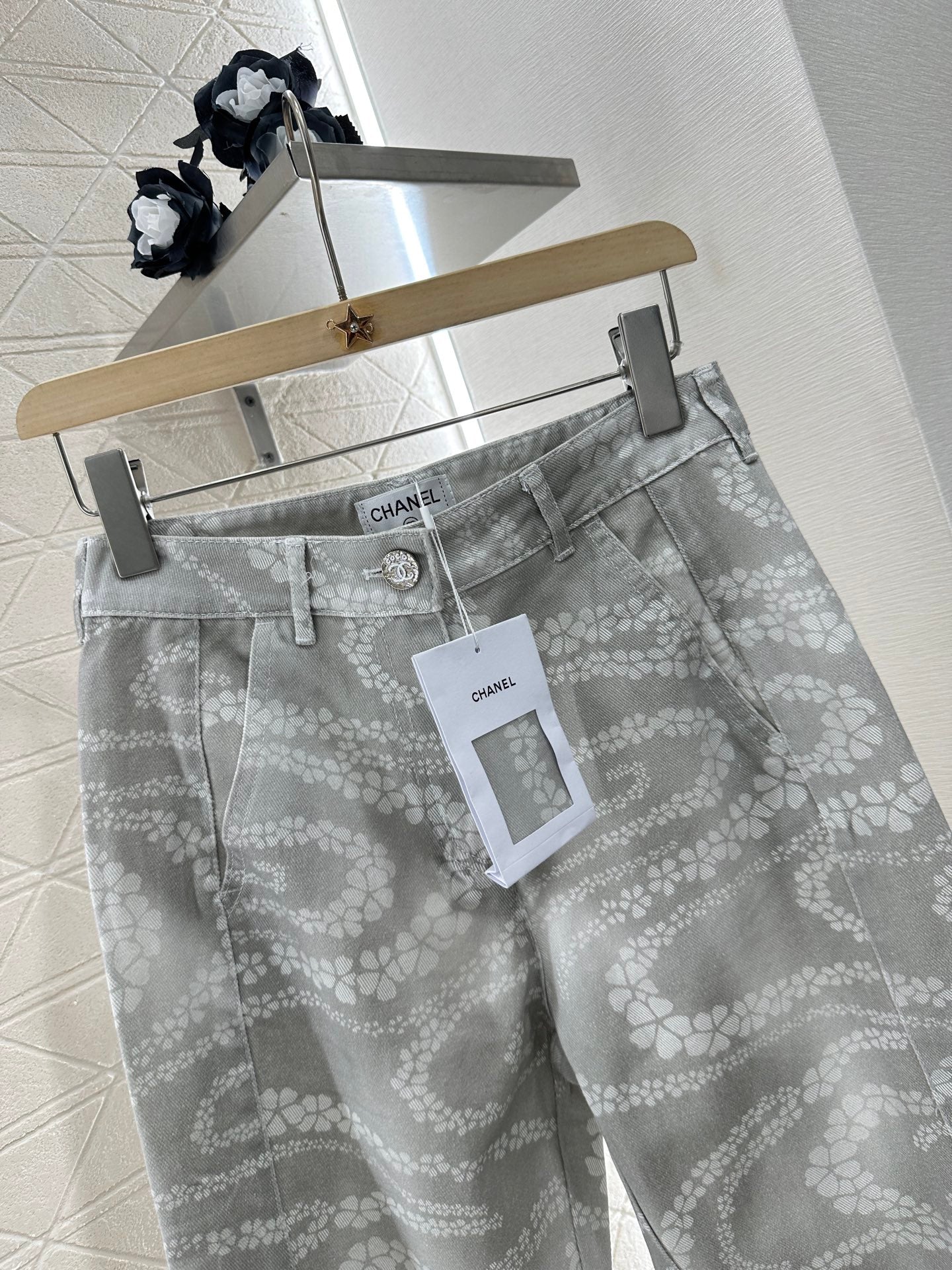 C 2025 new product Laser flared denim trousers