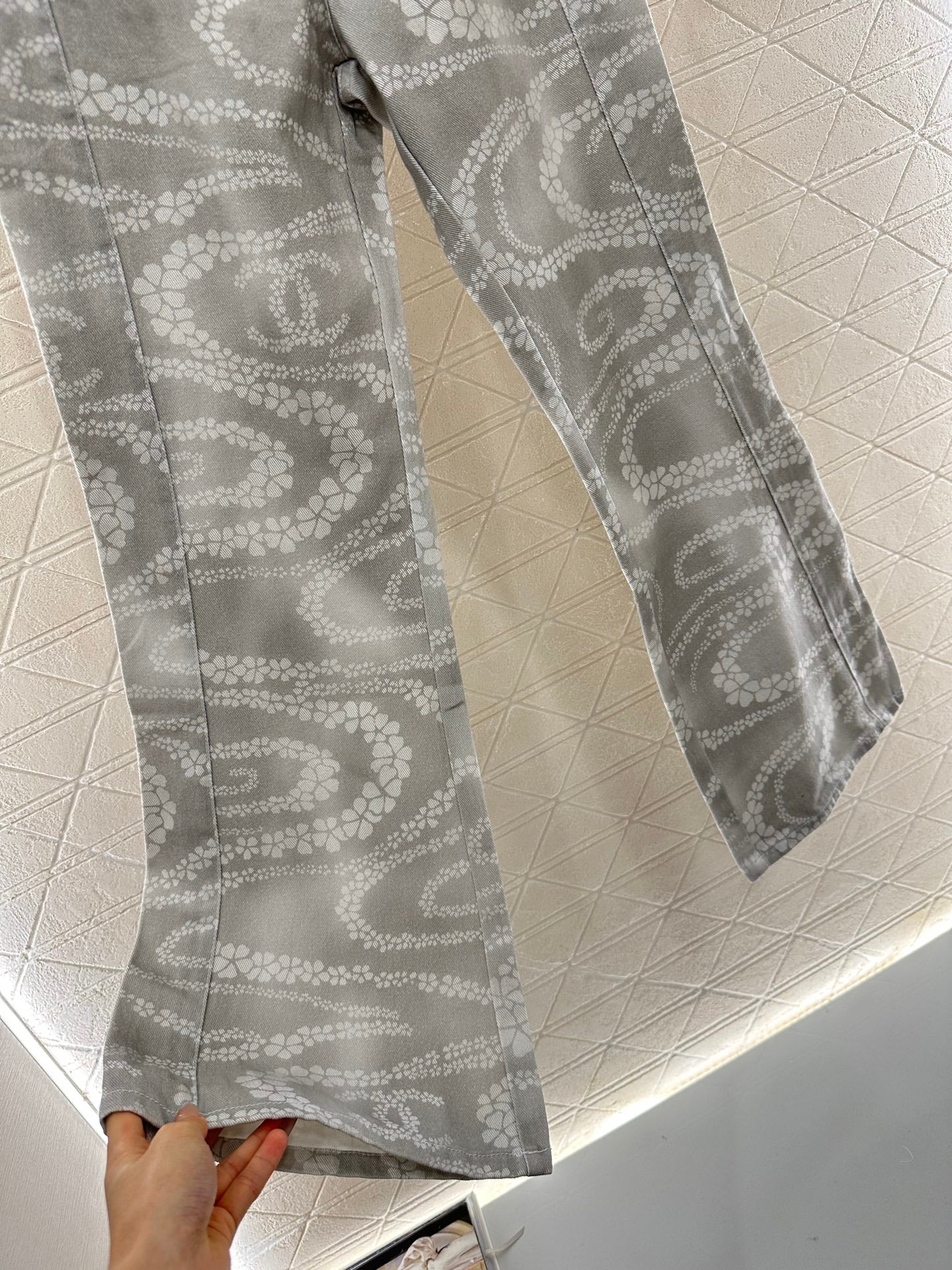 C 2025 new product Laser flared denim trousers