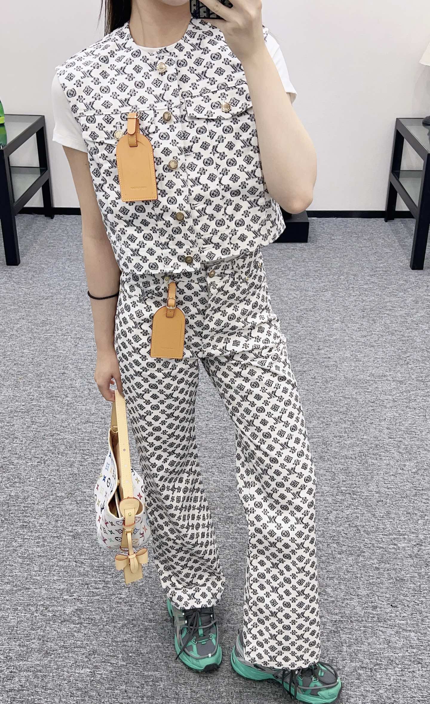 L 2025 new products Denim trousers
