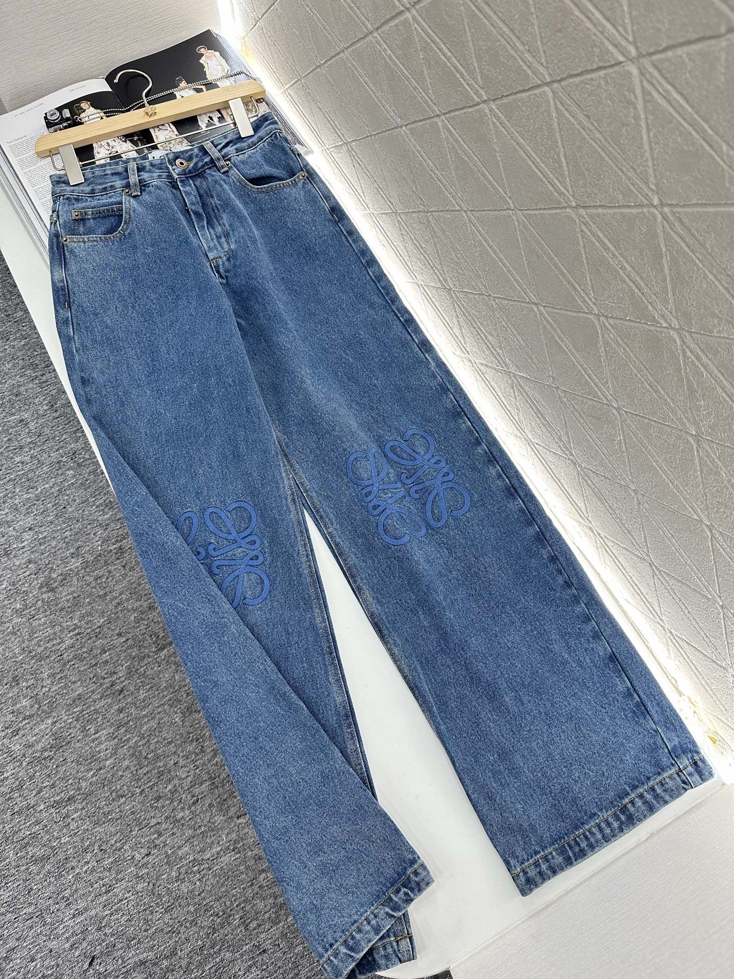 2025 new products Jeans