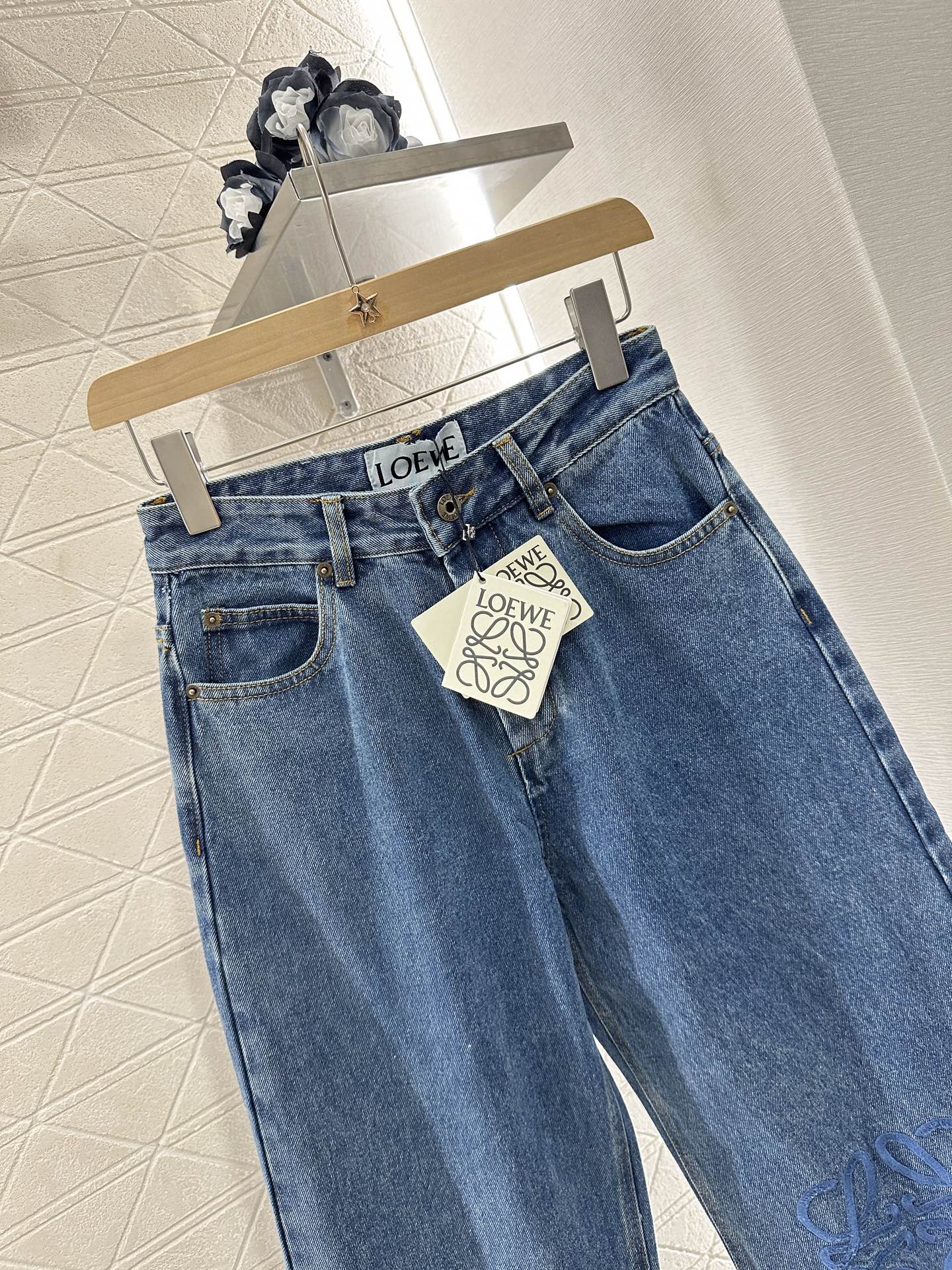 2025 new products Jeans