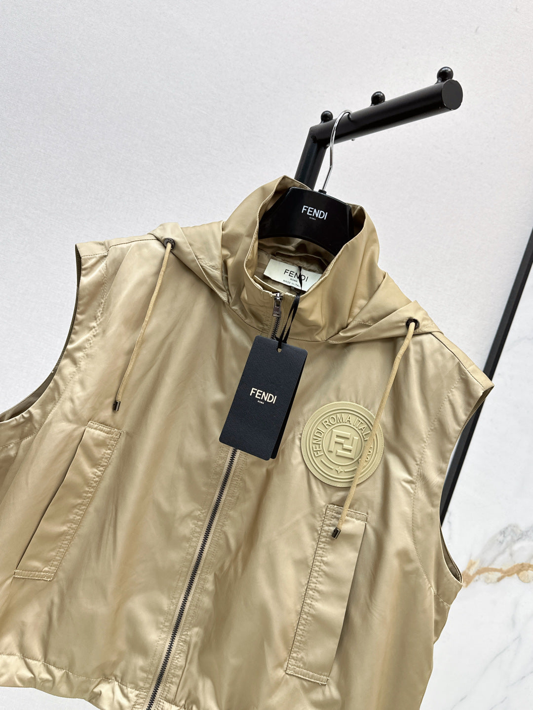 25ss sleeveless jacket