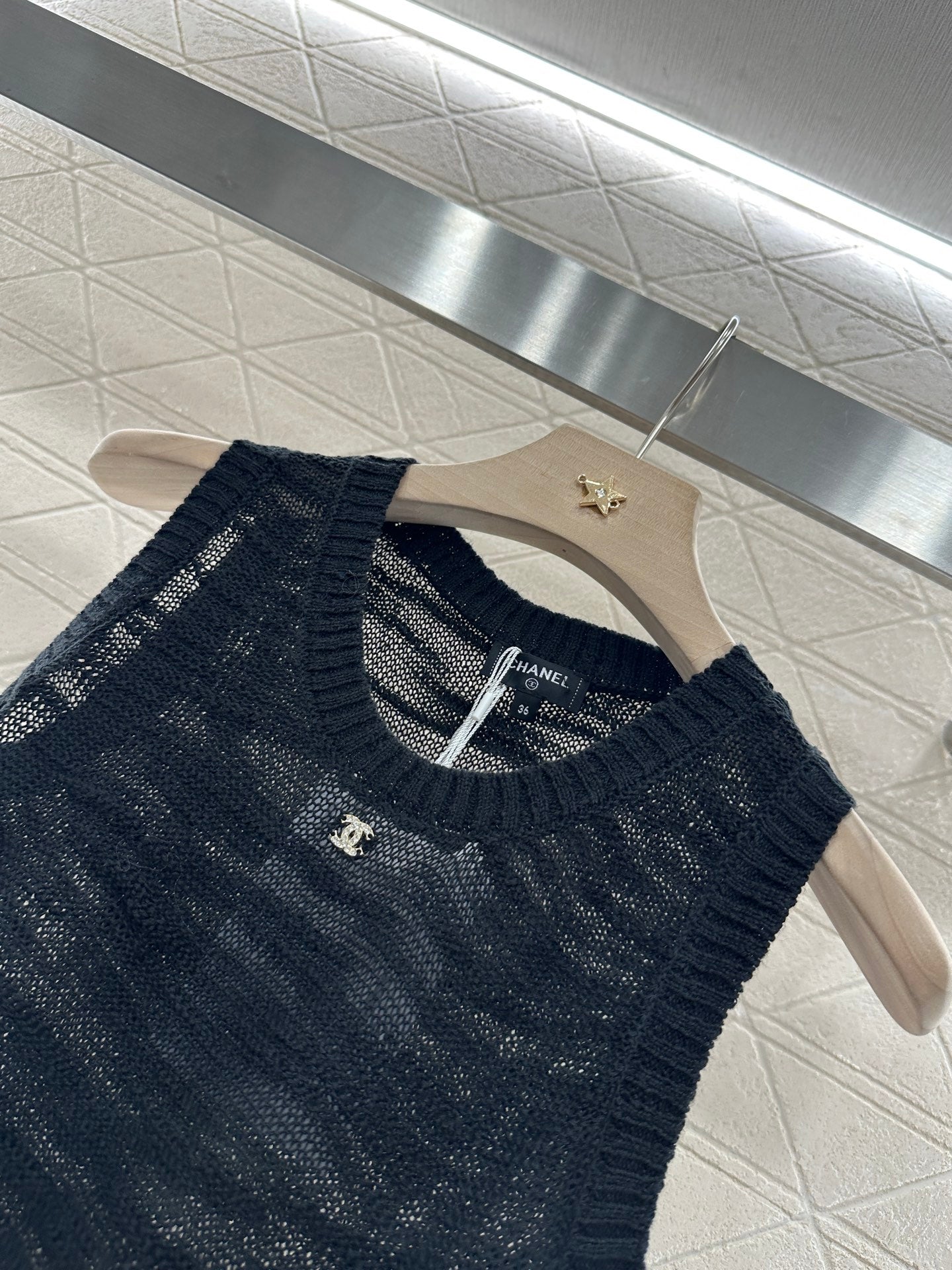 25 new product Embroidered knitted vest