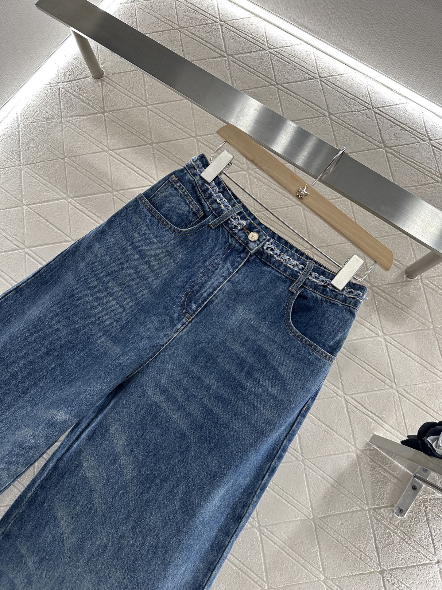 C 2025 new product Denim cropped pants