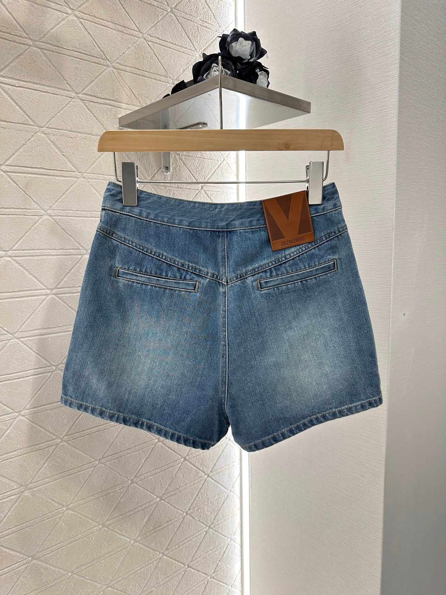 V 2025 new products Denim pocket shorts