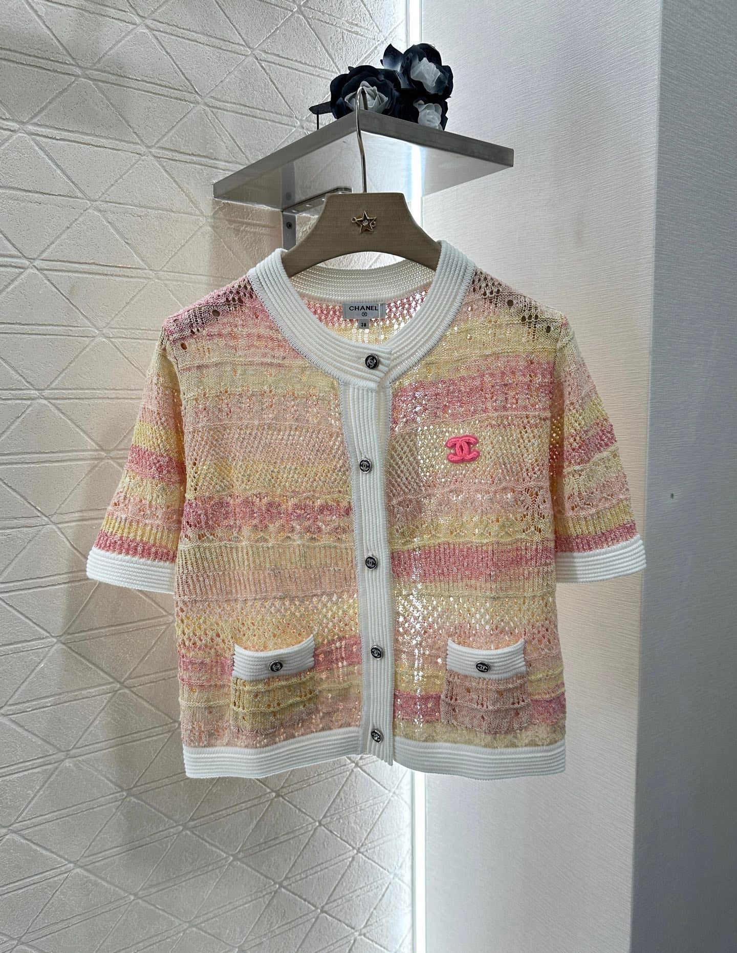 25 new product Hollow knitted cardigan