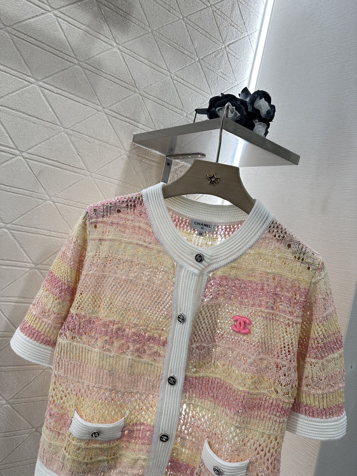 25 new product Hollow knitted cardigan