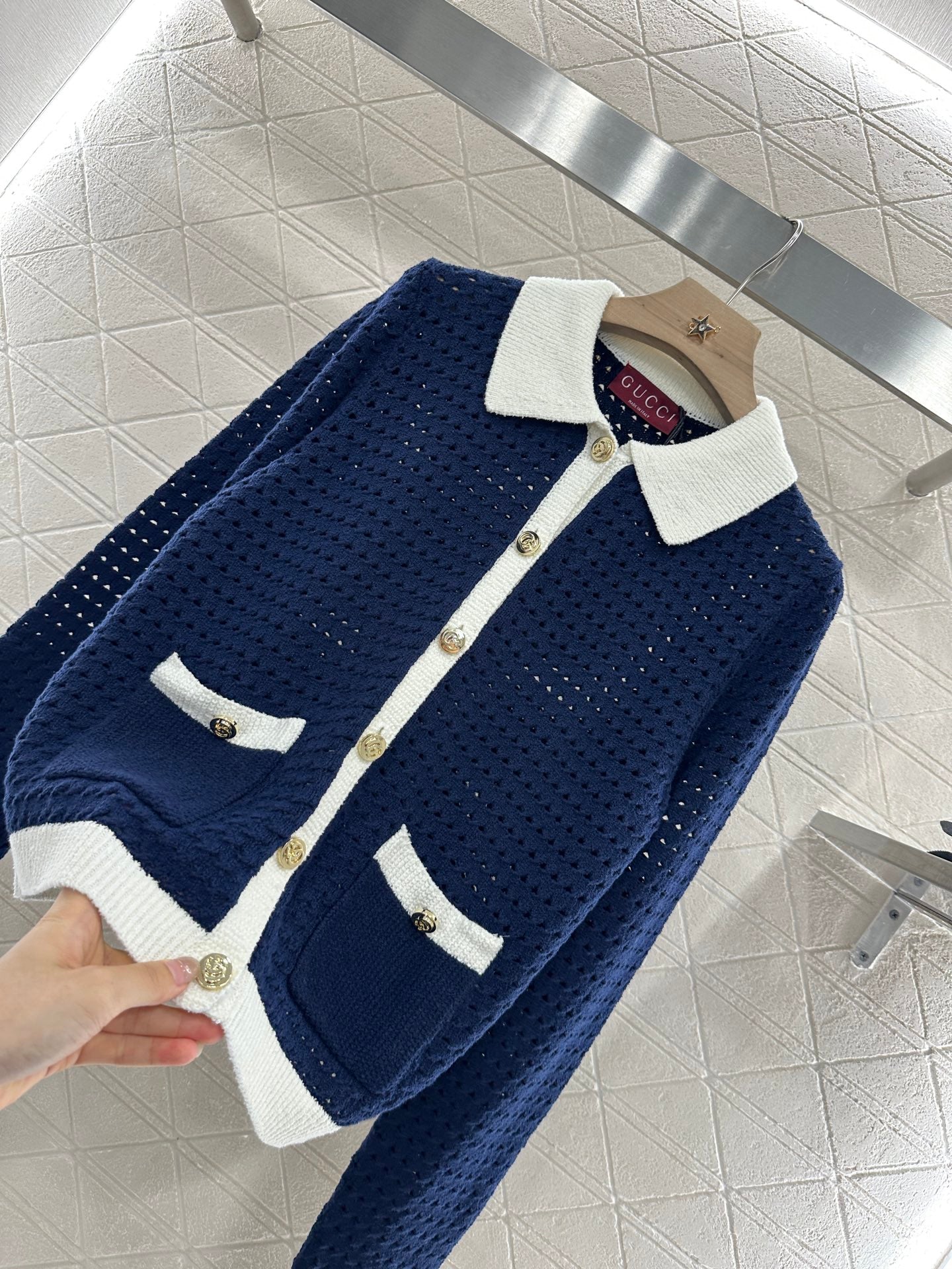 25 new product Hollow knitted cardigan