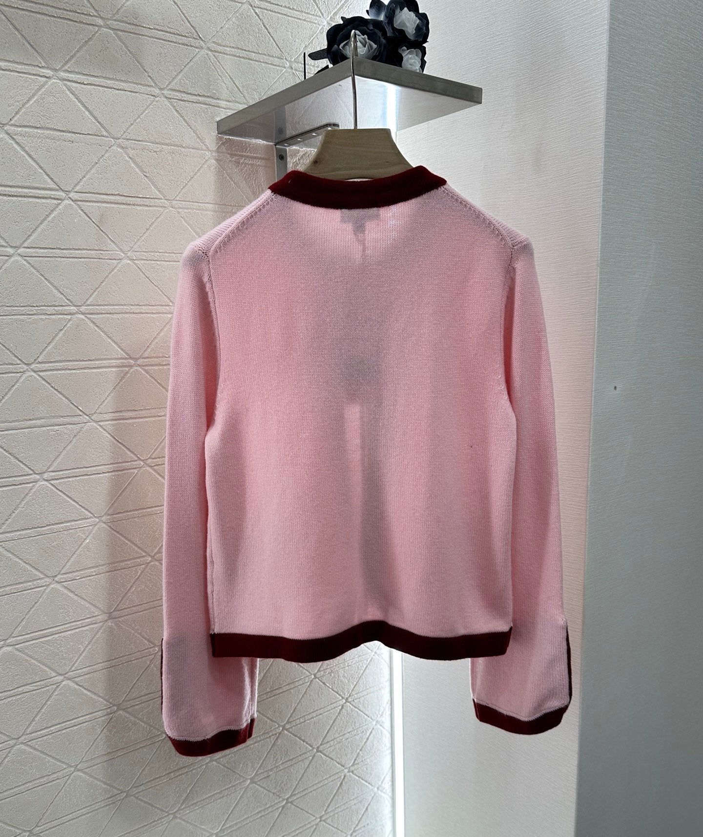 25 new products Knitted cardigan
