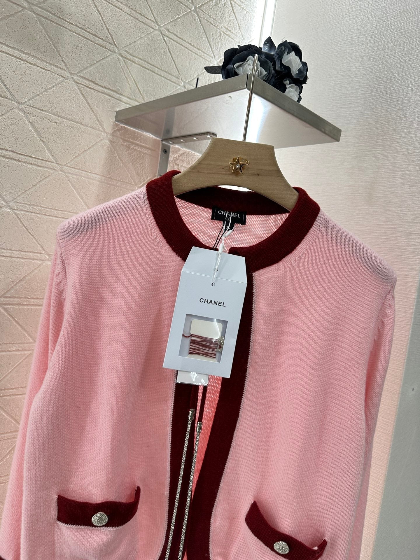 25 new products Knitted cardigan