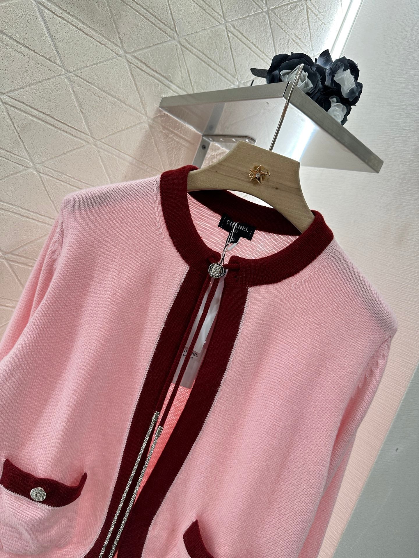25 new products Knitted cardigan
