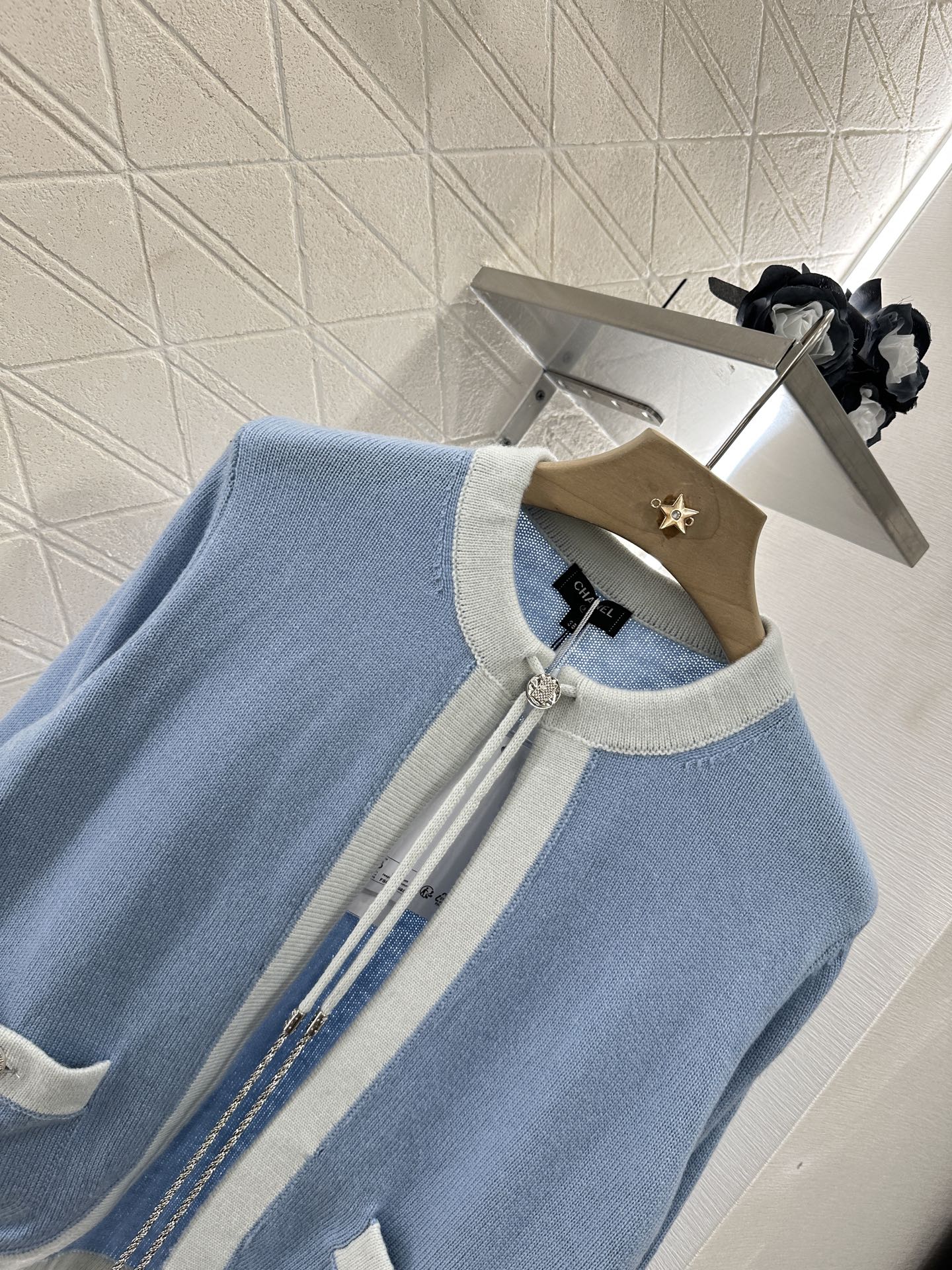 25 new products Knitted cardigan