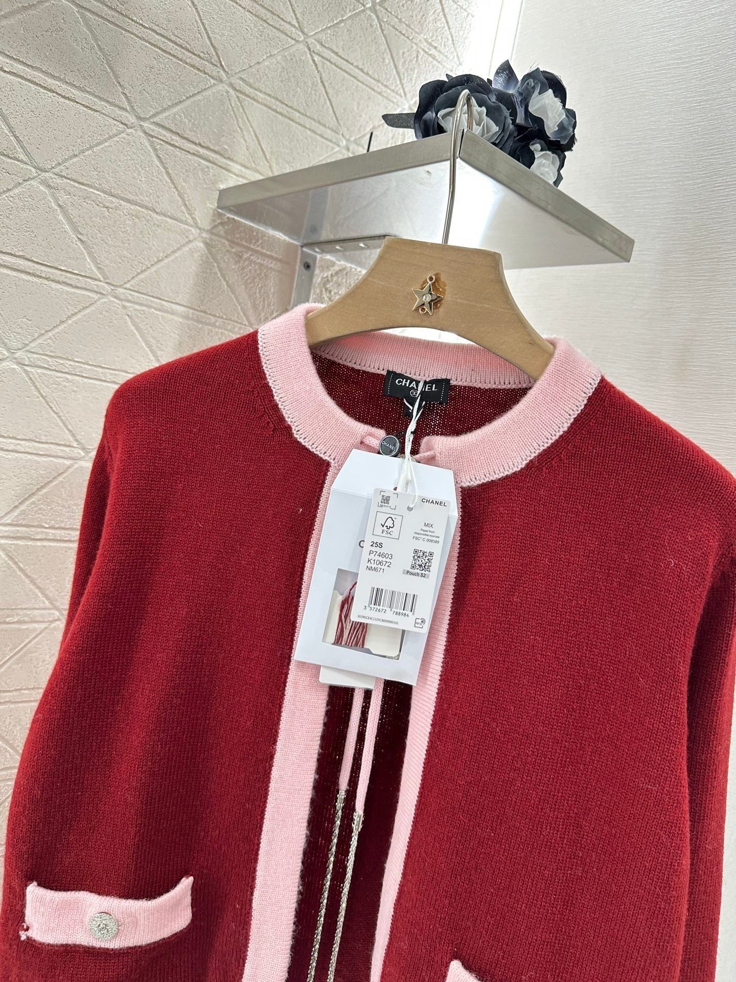 25 new products Knitted cardigan