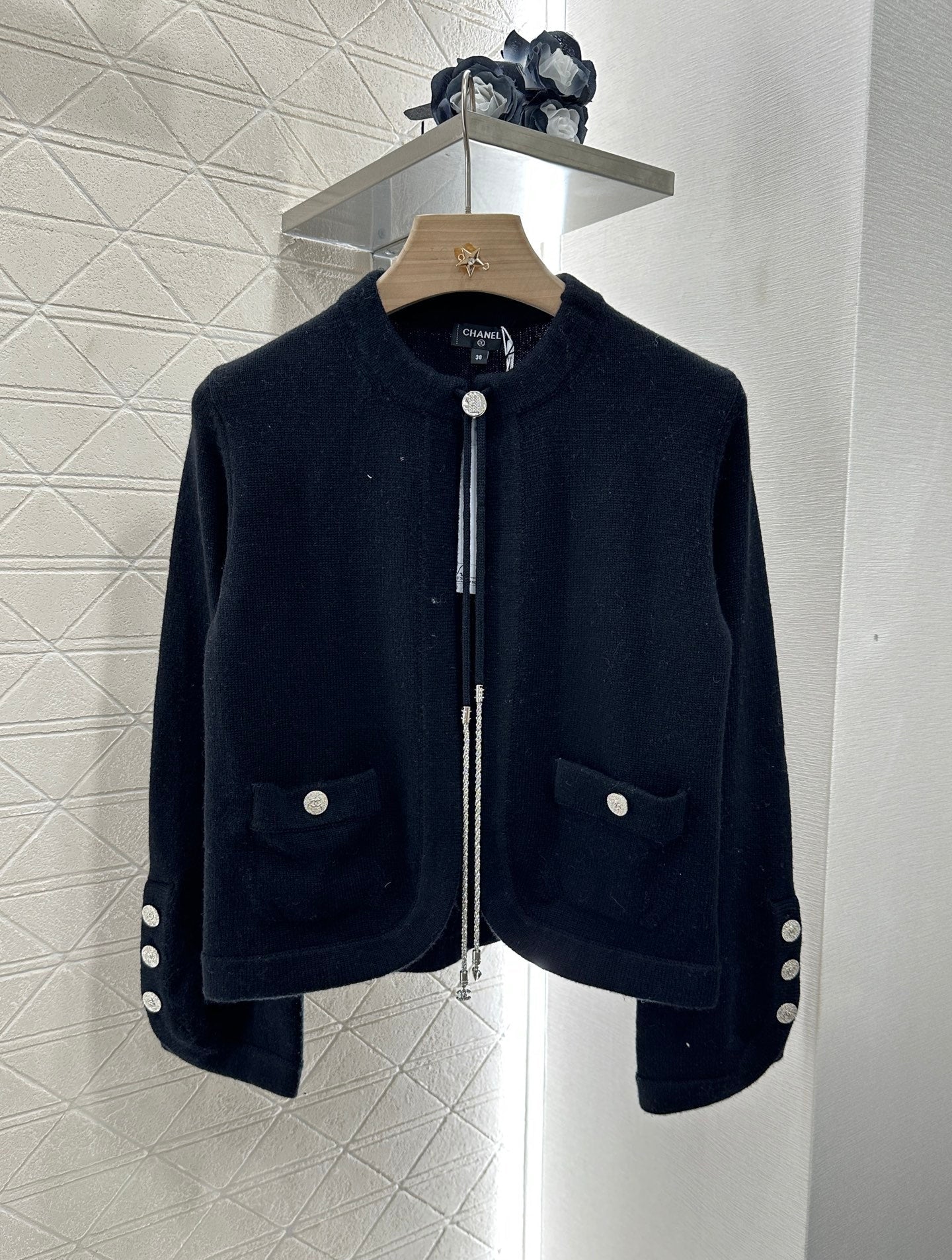 25 new products Knitted cardigan