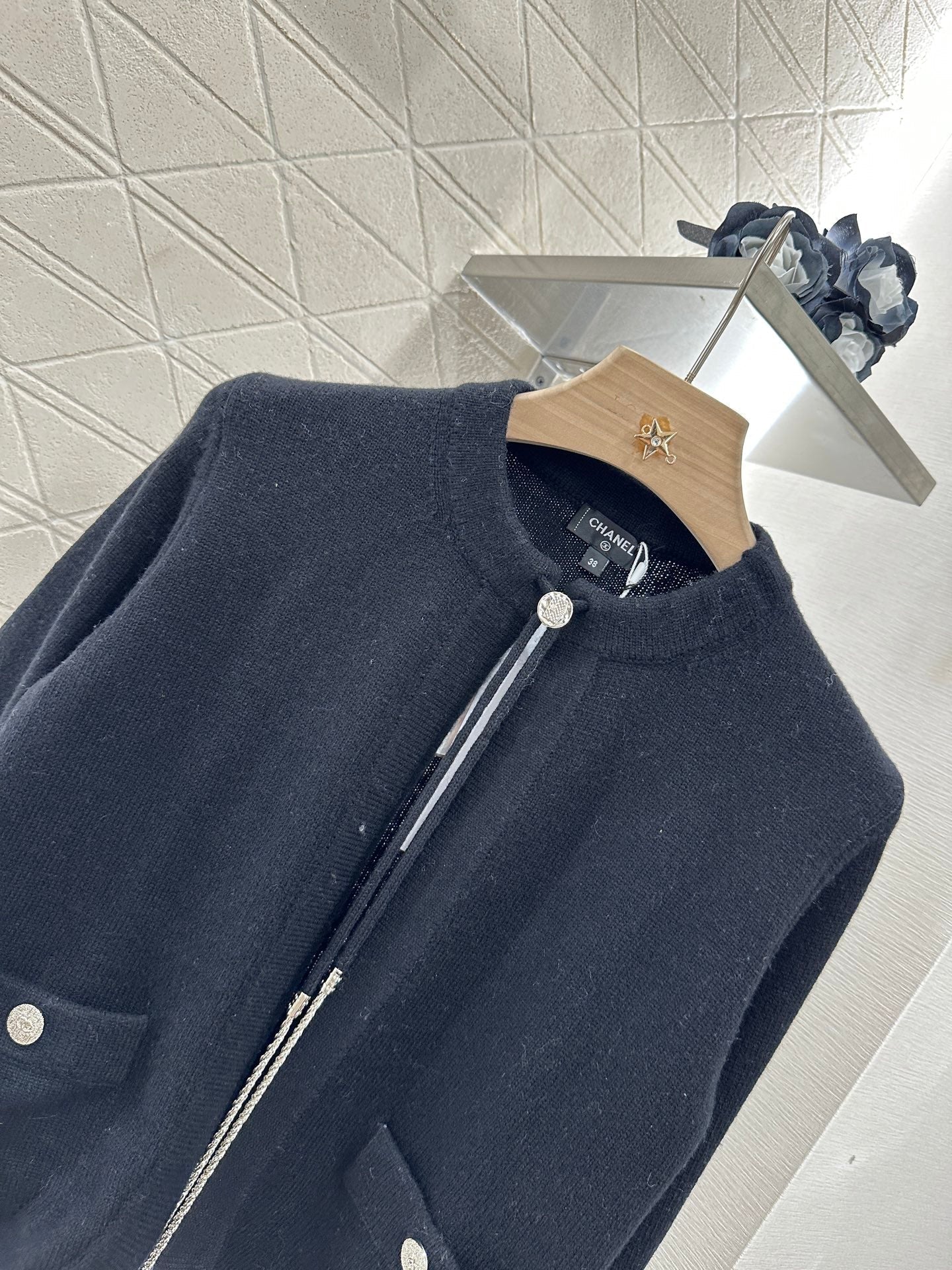 25 new products Knitted cardigan