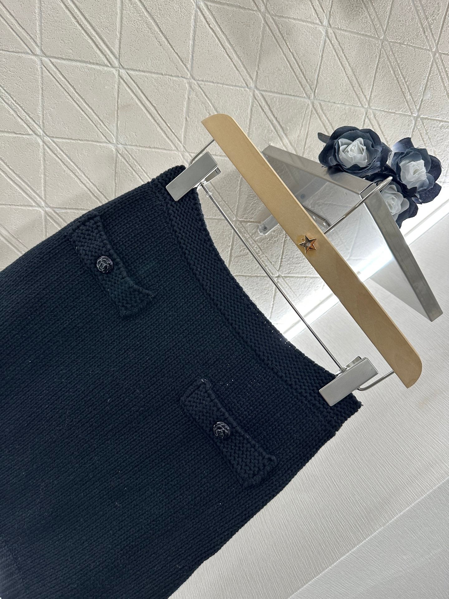 25 new products Cardigan and skirt set