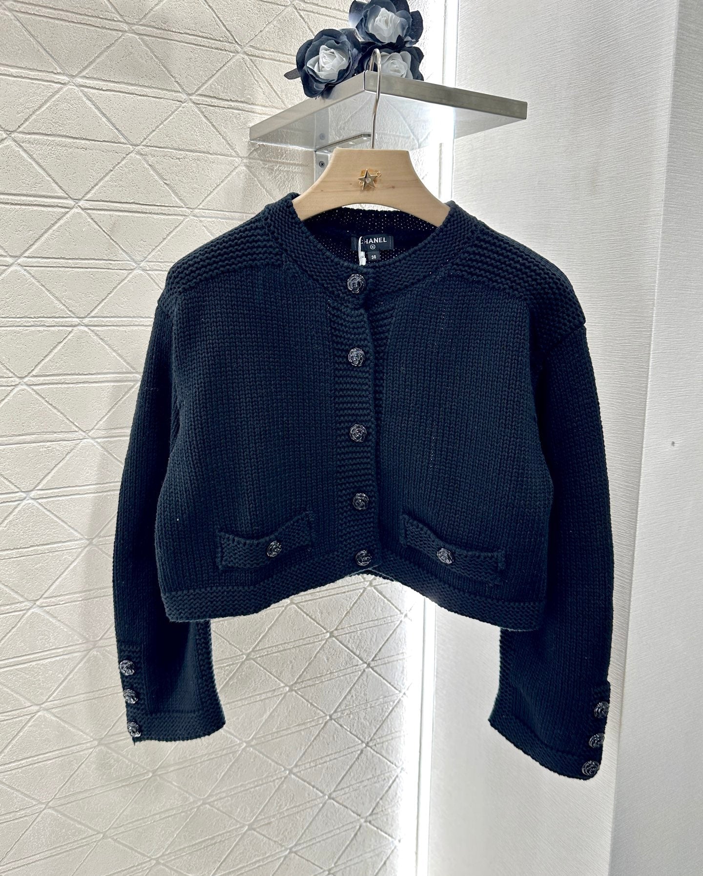 25 new products Cardigan and skirt set