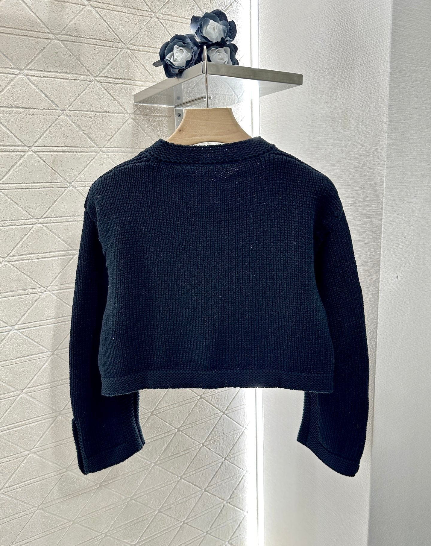 25 new products Cardigan and skirt set
