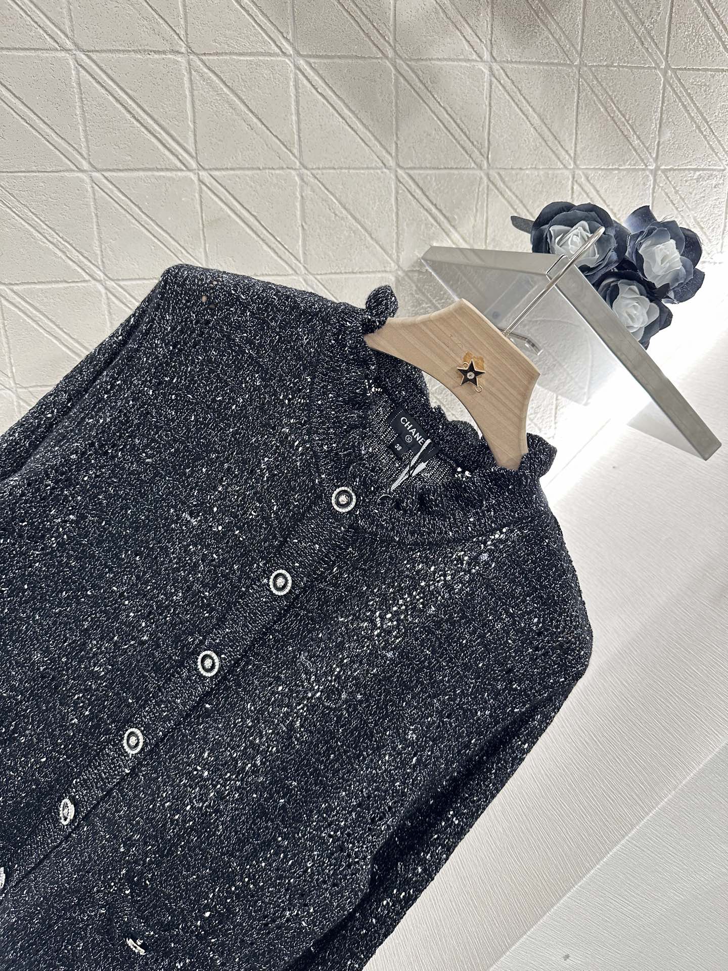 25 new products Knitted cardigan