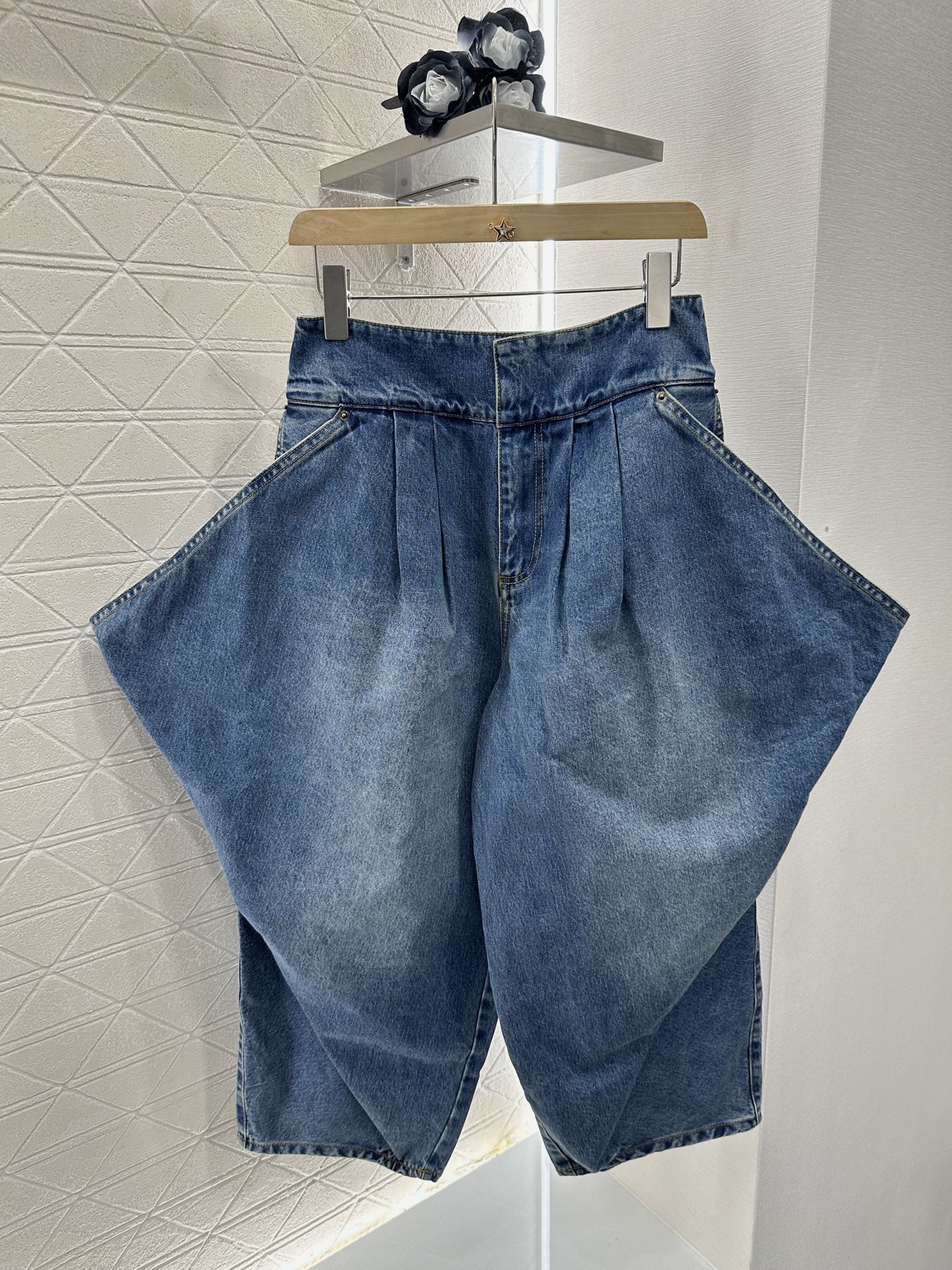 2025 new product Super cool denim cropped pants