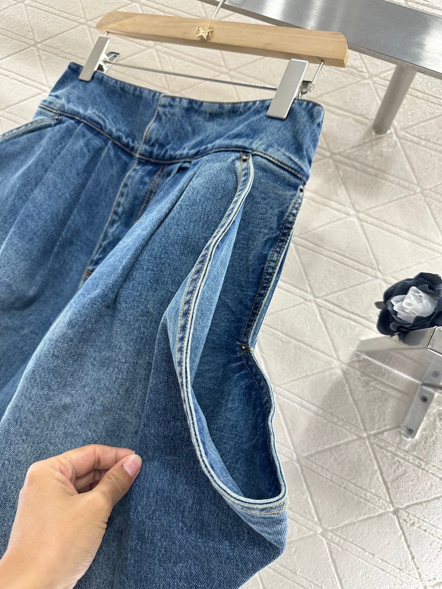 2025 new product Super cool denim cropped pants