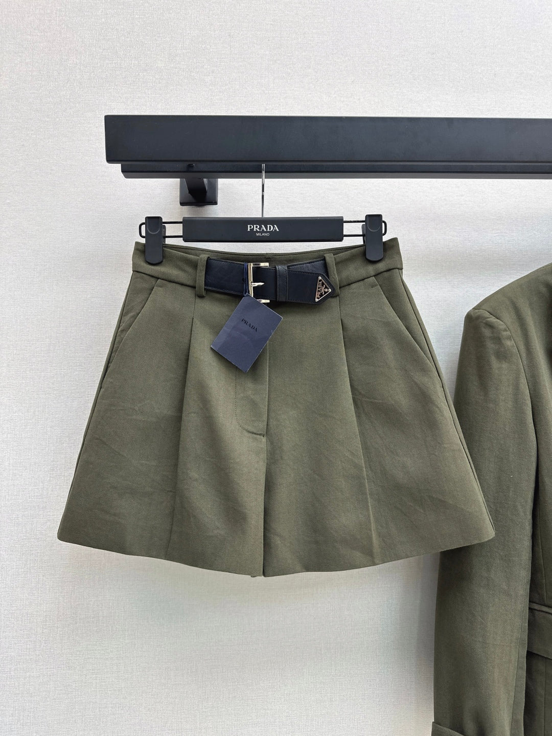 25fw belt skirt