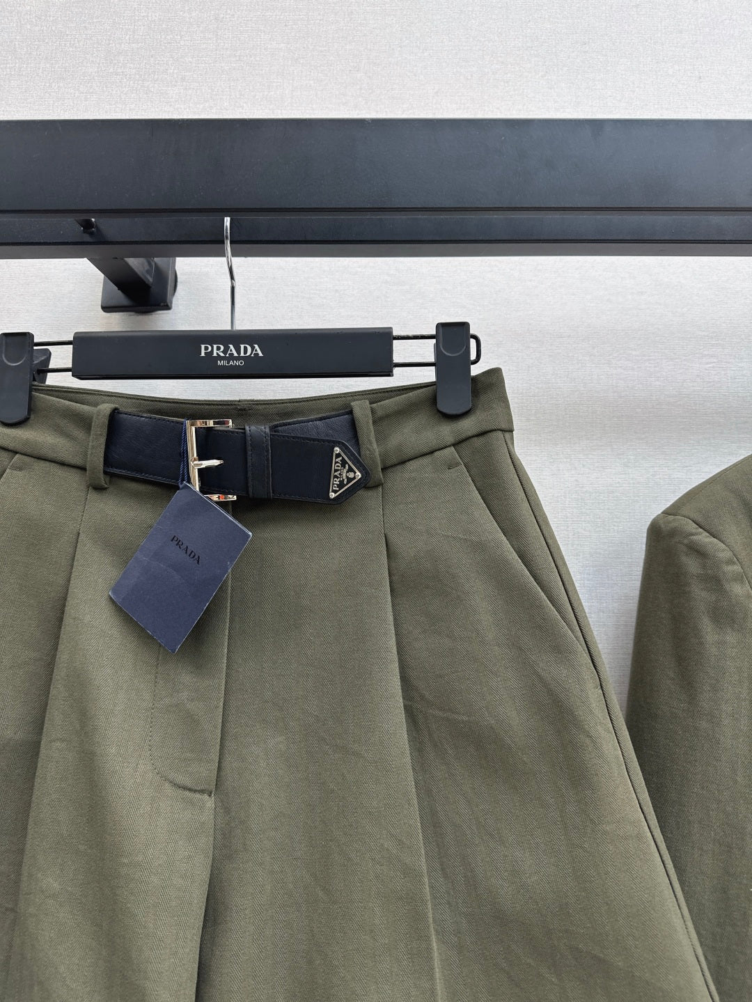 25fw belt skirt